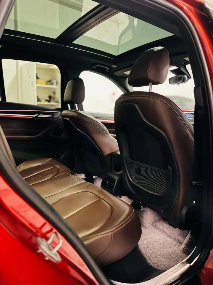 BMW X1 снимка BMW X1