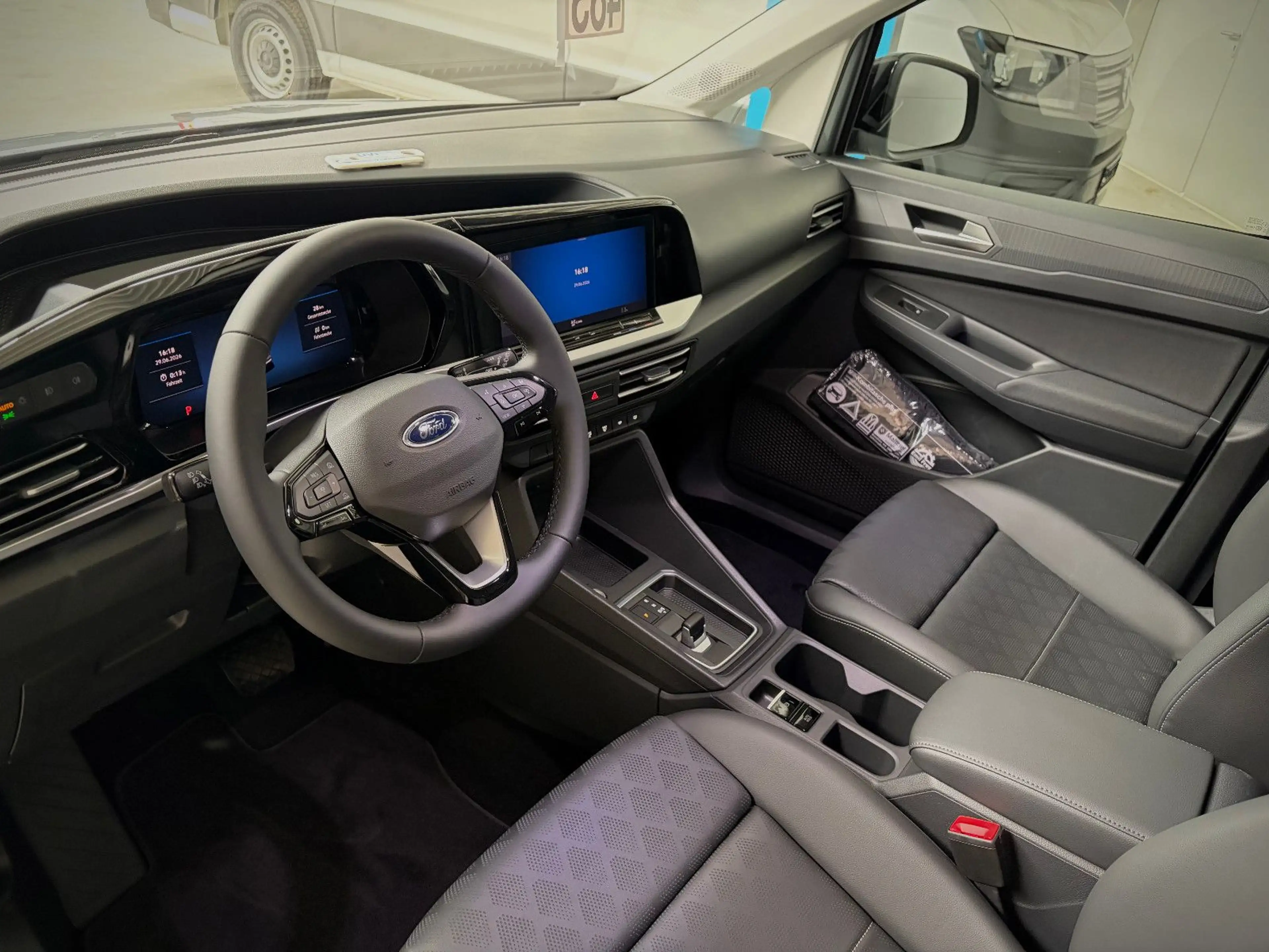 Ford Grand Tourneo Behindertengerecht Rollstuhlrampe — photo 10