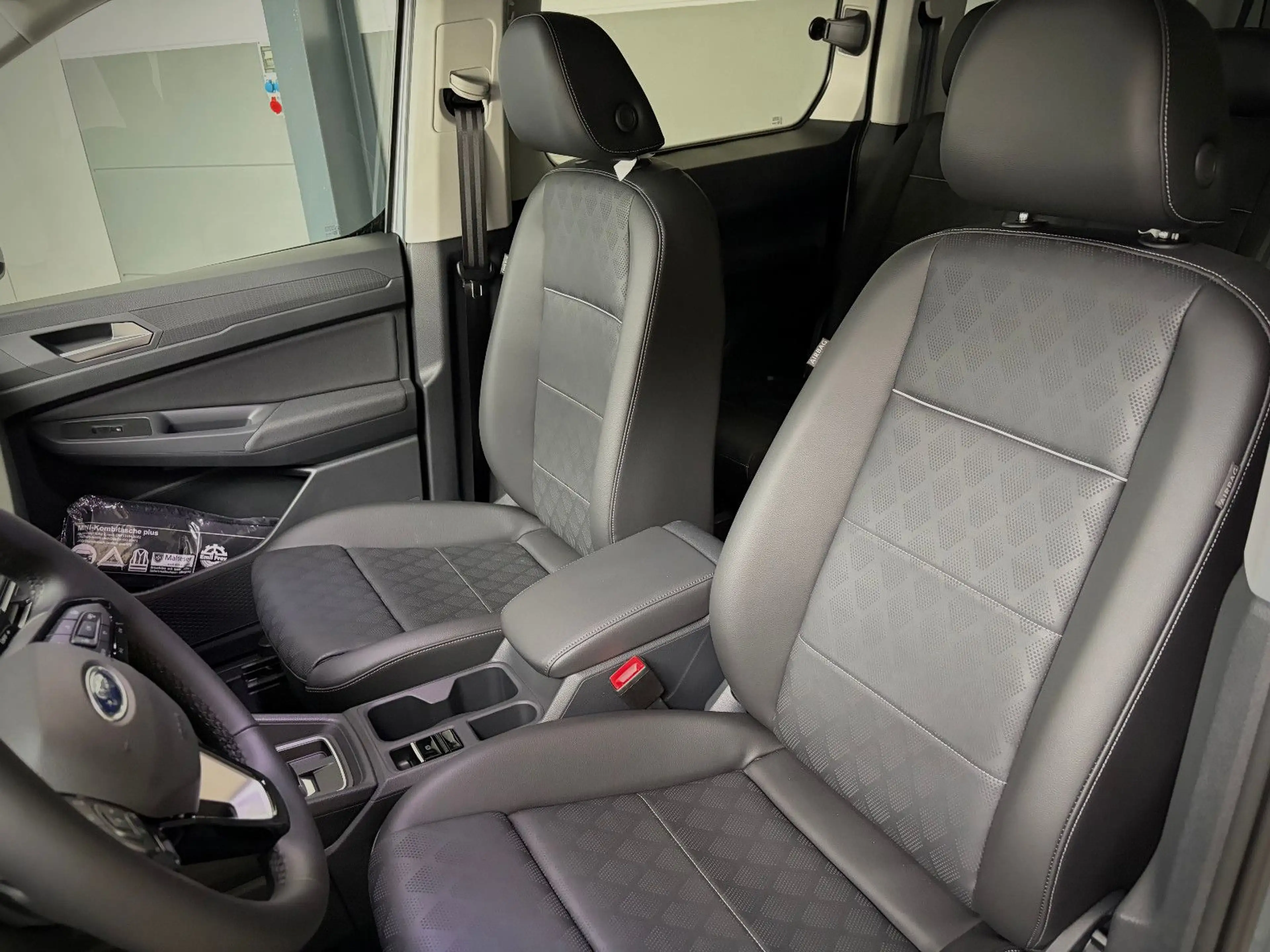 Ford Grand Tourneo Behindertengerecht Rollstuhlrampe — photo 11