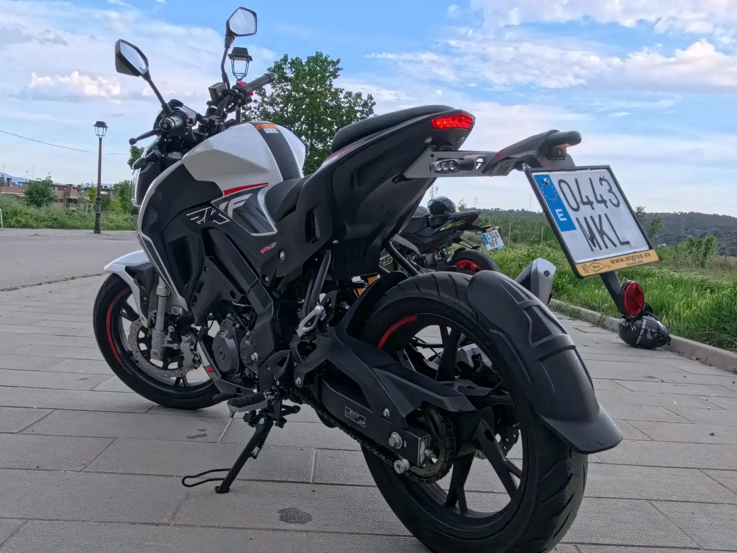 Keeway RKF 125 Blanco - 1