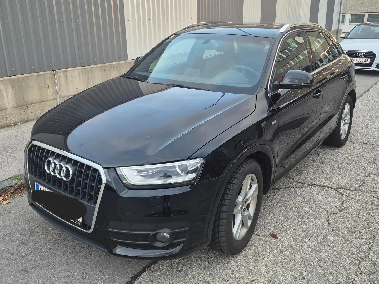Audi Q3 Q3 2,0 TDI Style DPF Style Schwarz - 1