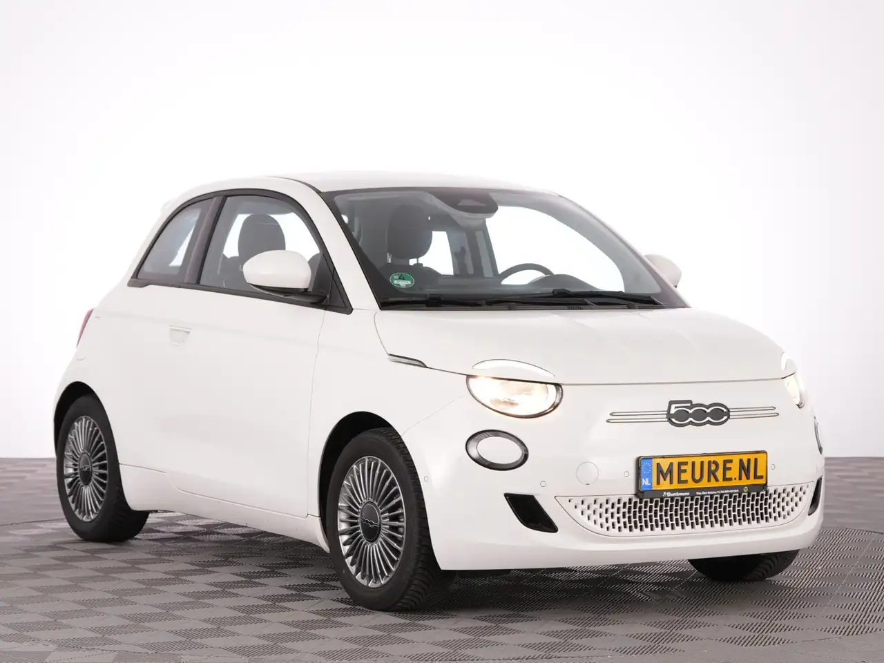 Fiat 500e Icon 42 kWh | CAMERA | ECC | VELGEN | SOH: 96,86%! — photo 1 of 40