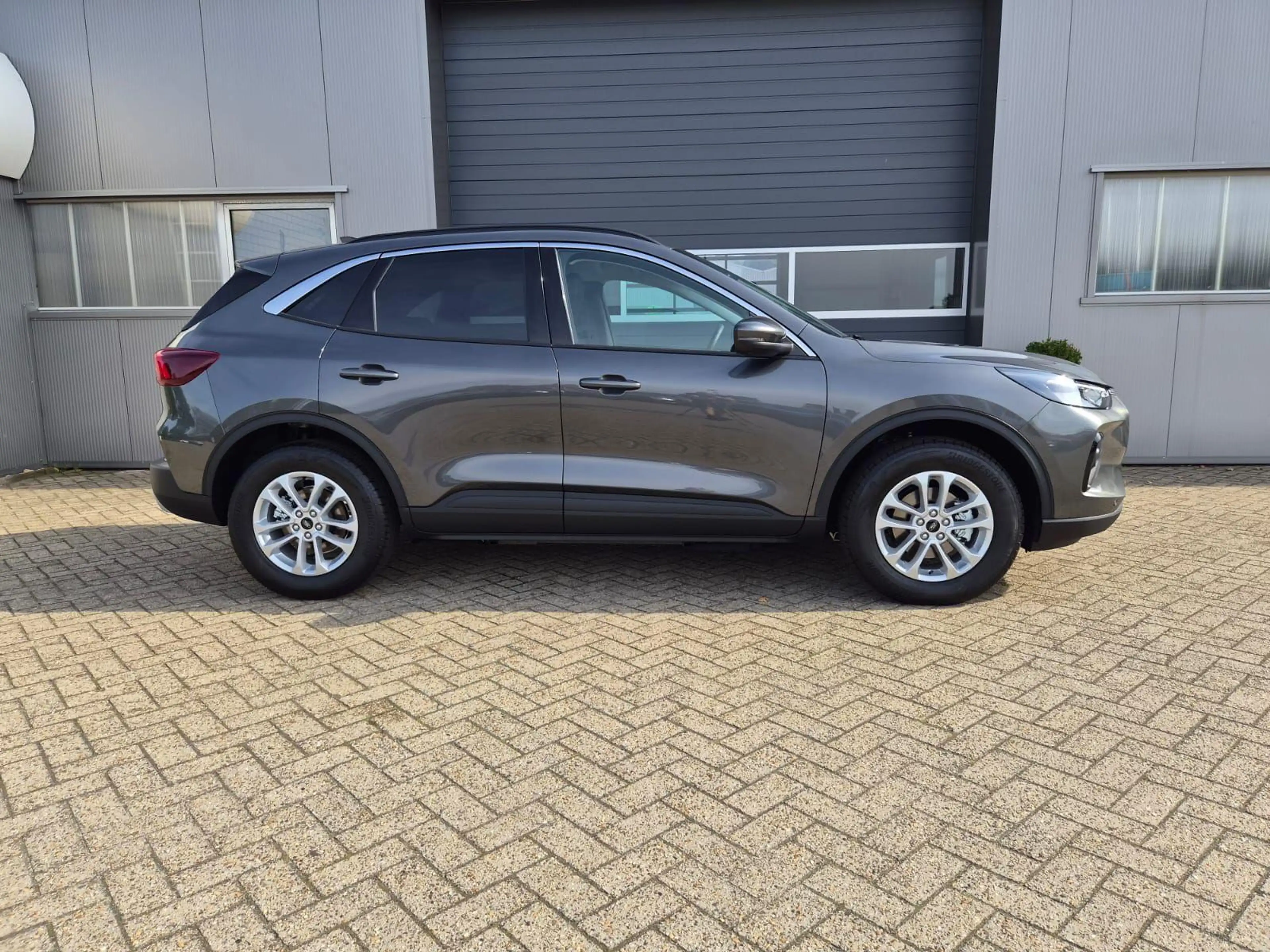 Ford Kuga Titanium 243PS PHEV Automatik Sitzheizung v+h L... — photo 6