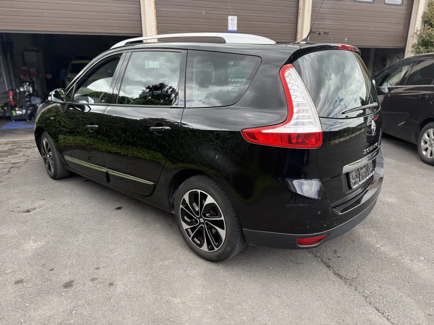 Renault Grand Scenic dCi 110 EDC Bose Edition Negro - 1