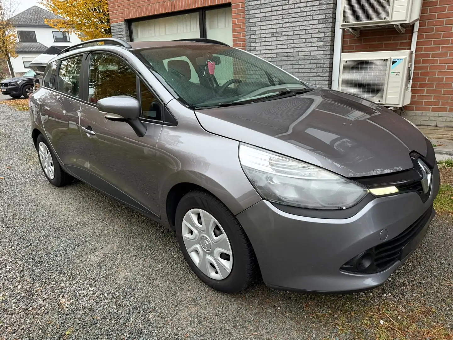 Renault Clio Clio 1.2i Authentique GARANTIE 1 AN/JAAR Grijs - 2