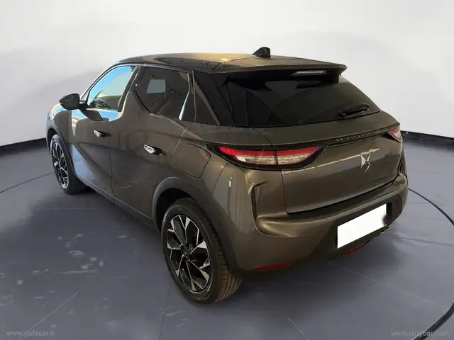 DS Automobiles DS 3 Crossback view 8