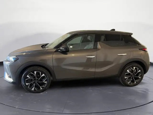 DS Automobiles DS 3 Crossback view 10