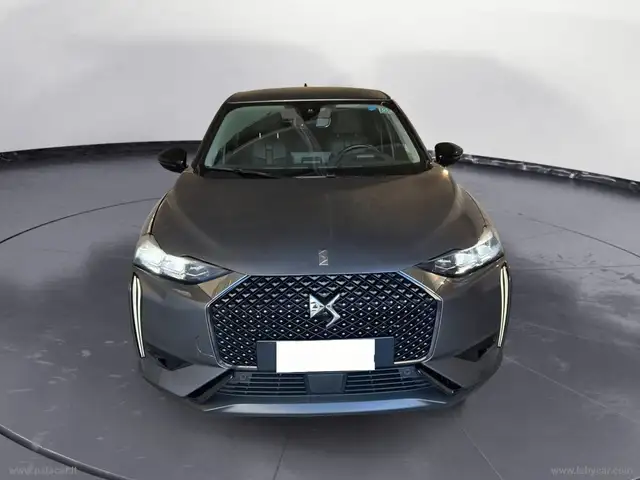 DS Automobiles DS 3 Crossback view 3