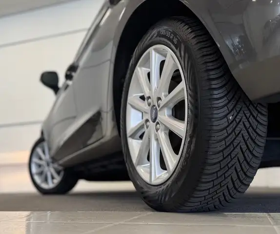 Ford Fiesta view 8