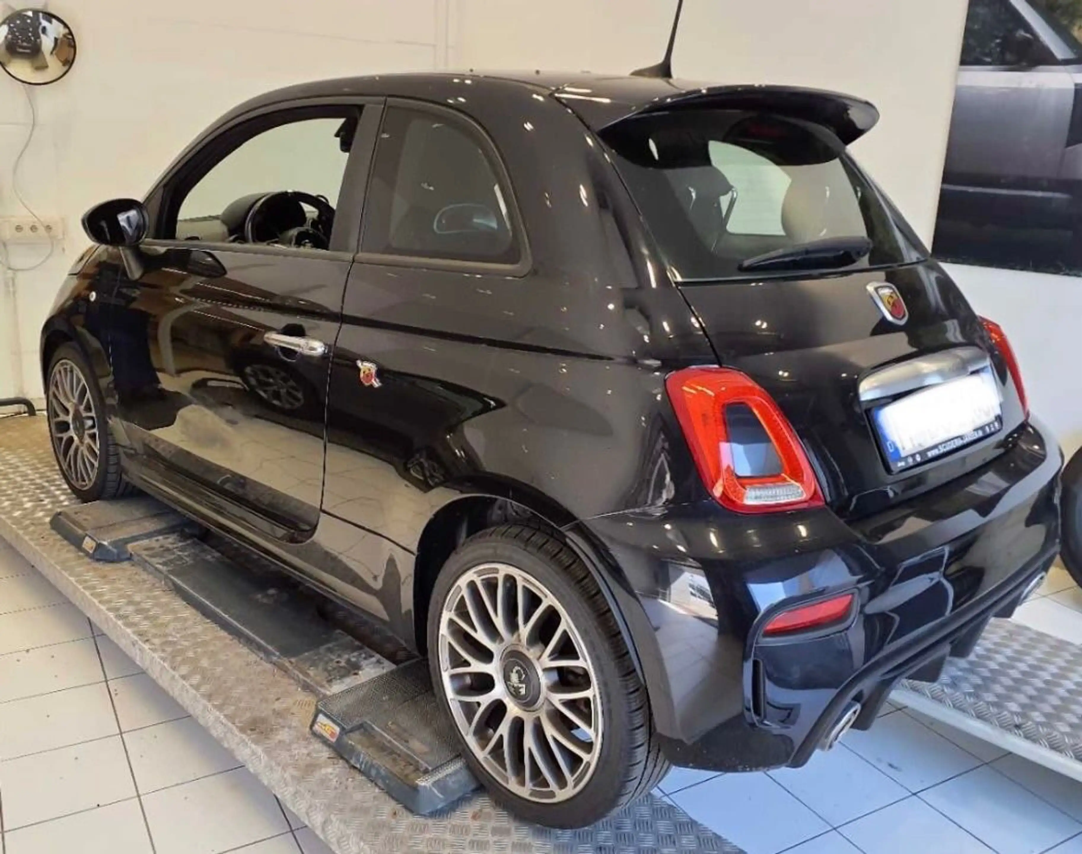 Abarth 595 Navi Klima DAB TÜV neu — photo 3