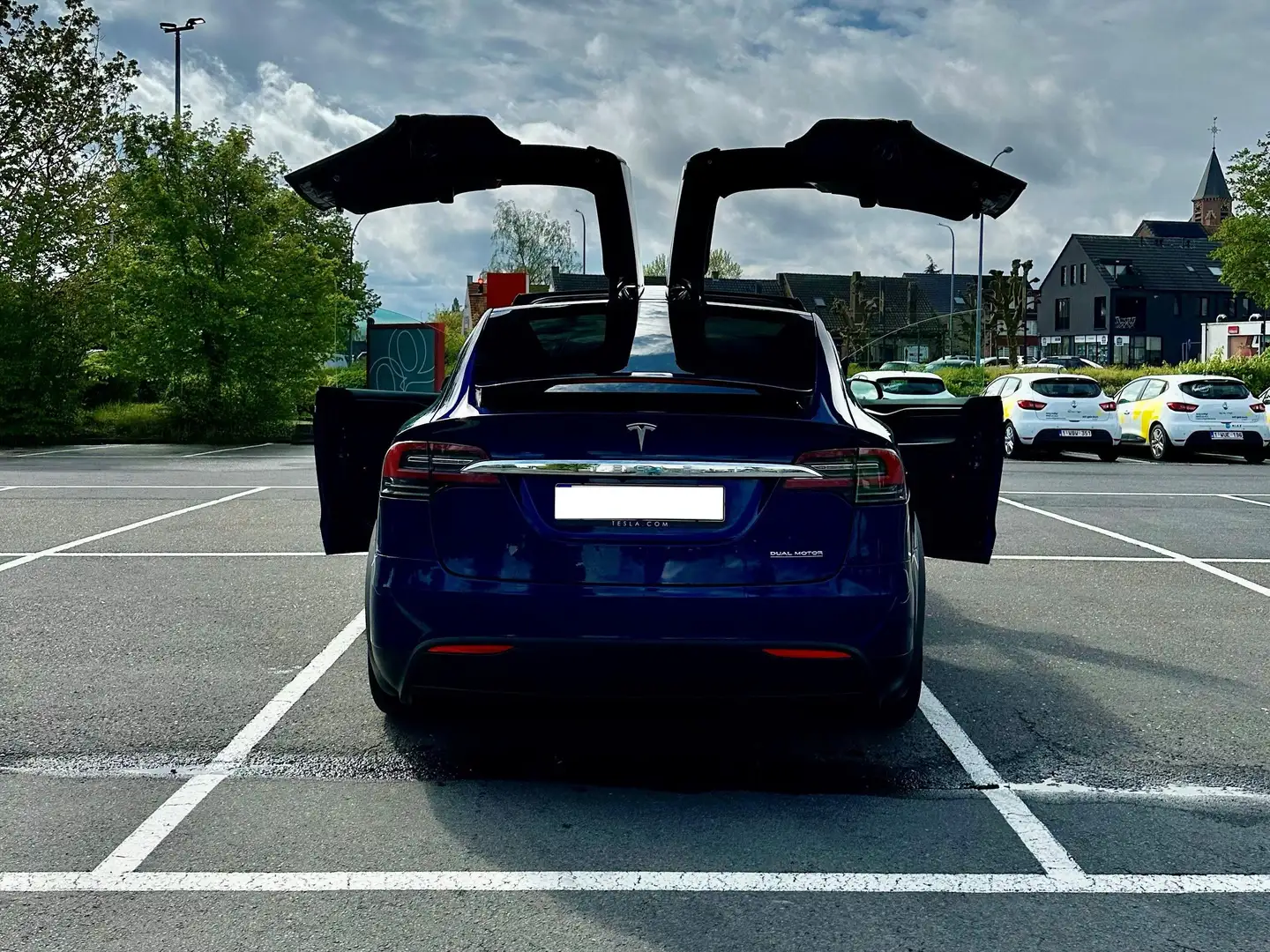 Tesla Model X Model X Performance Blauw - 1