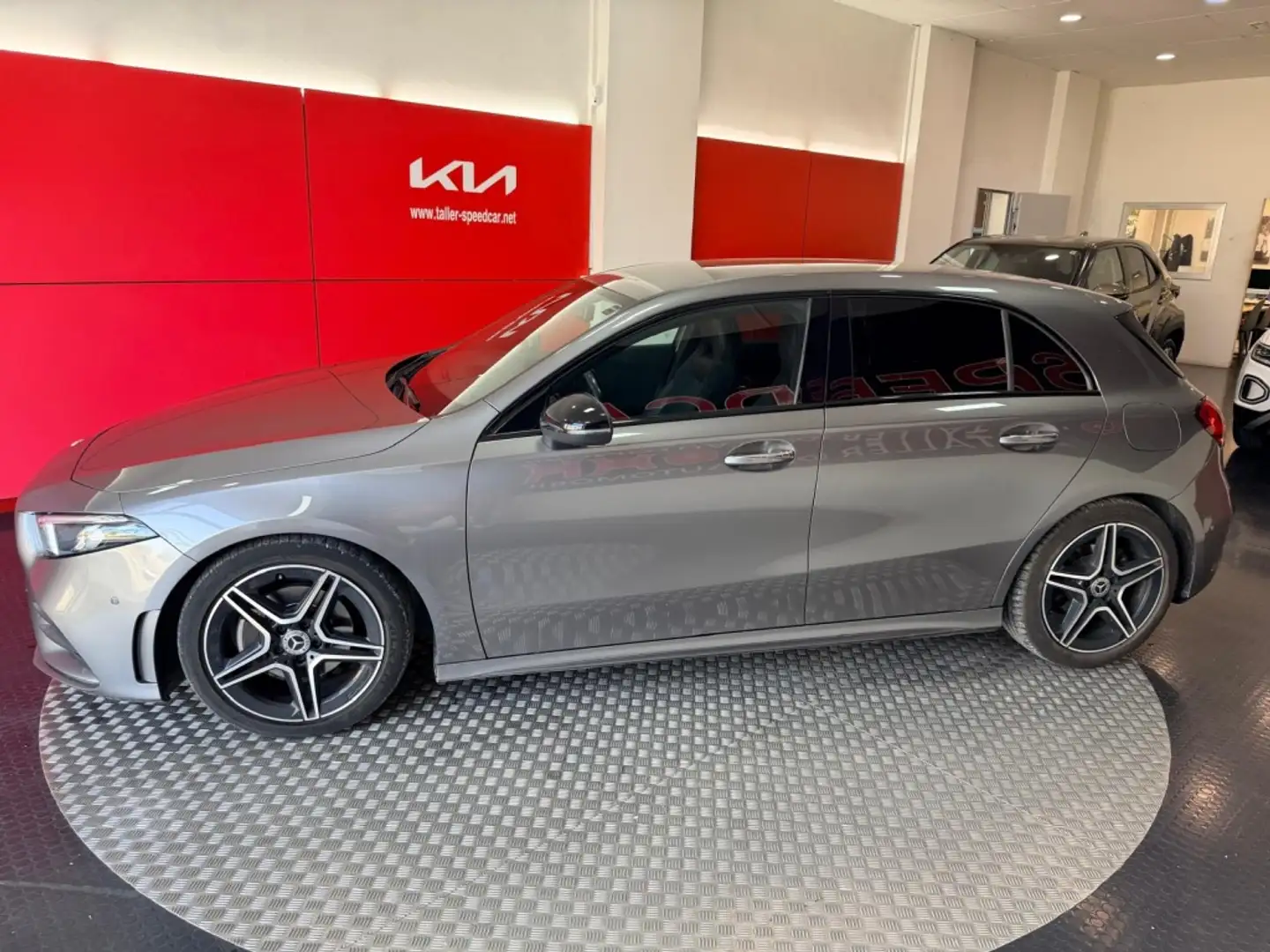 Mercedes-Benz A 180 180d 7G-DCT Gris - 2