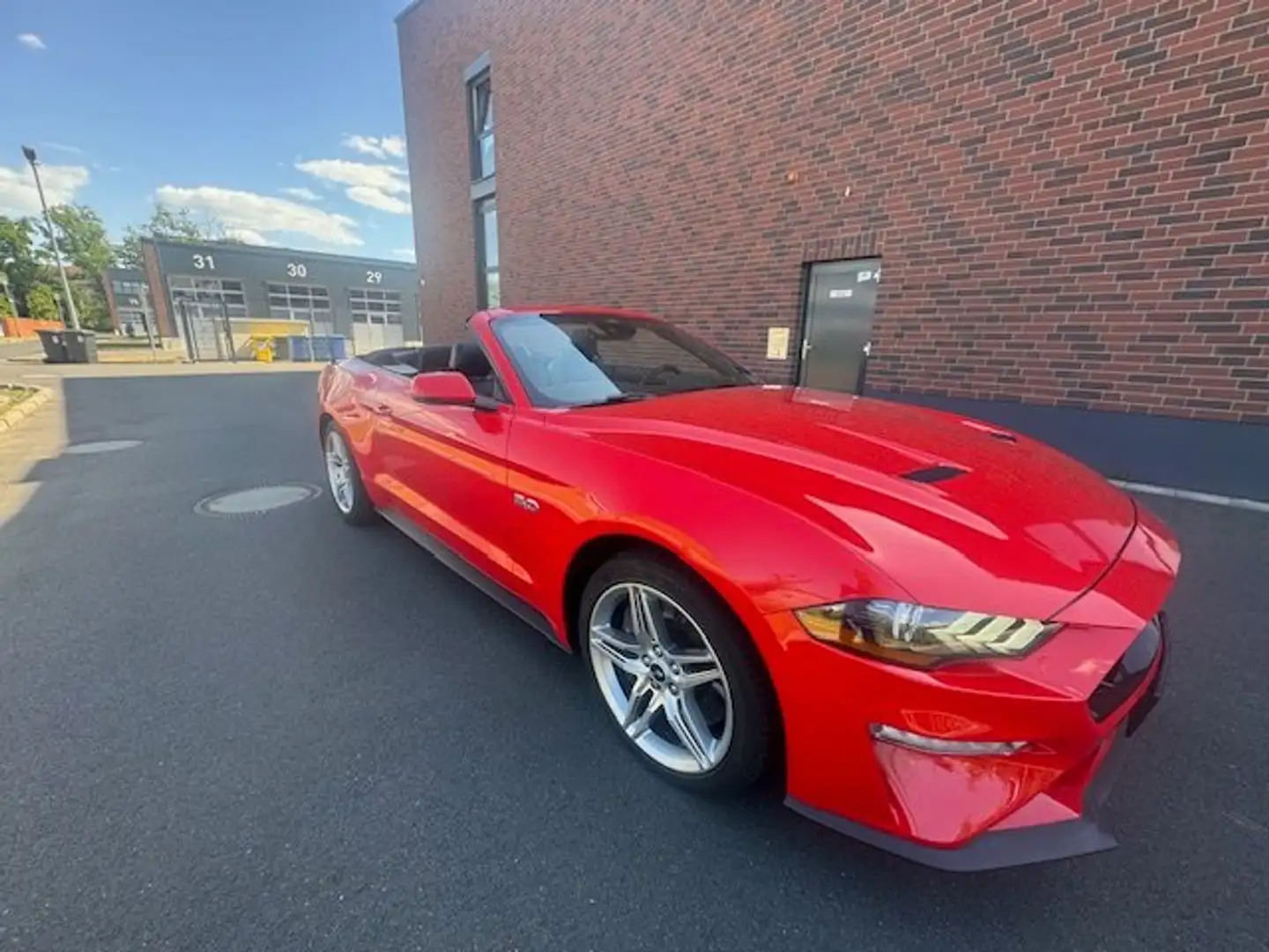 Ford Mustang Mustang Convertible 5.0 Ti-VCT V8 Aut. GT Rot - 2