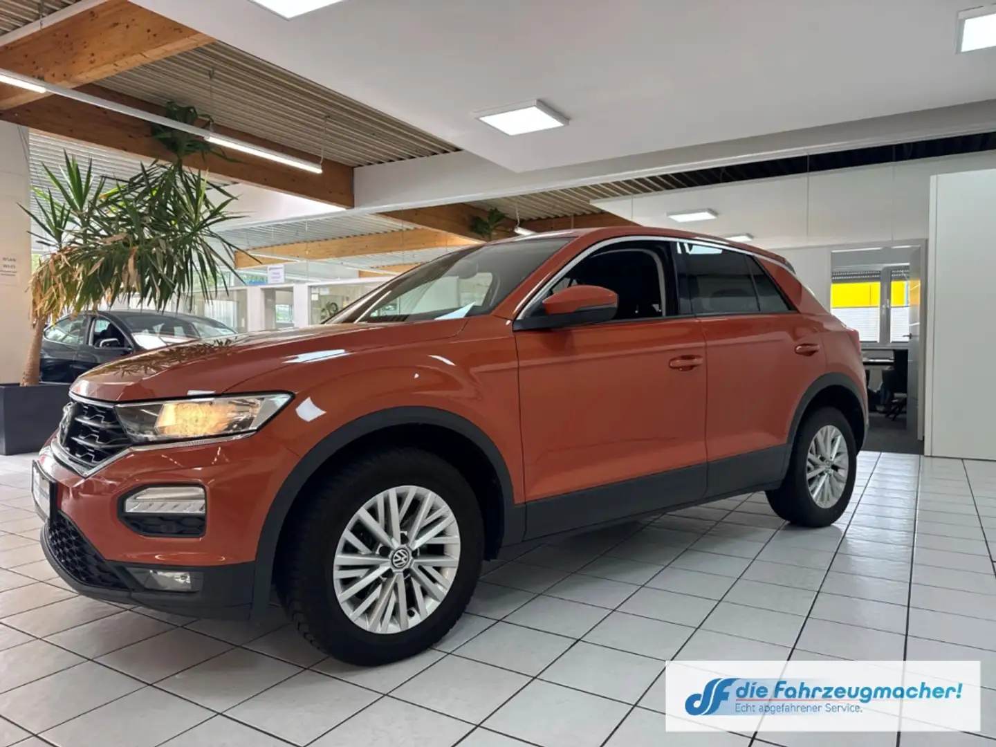 Volkswagen T-Roc Basis 1.6 TDI EU6d-T Navi Apple CarPlay Android Au Orange - 2