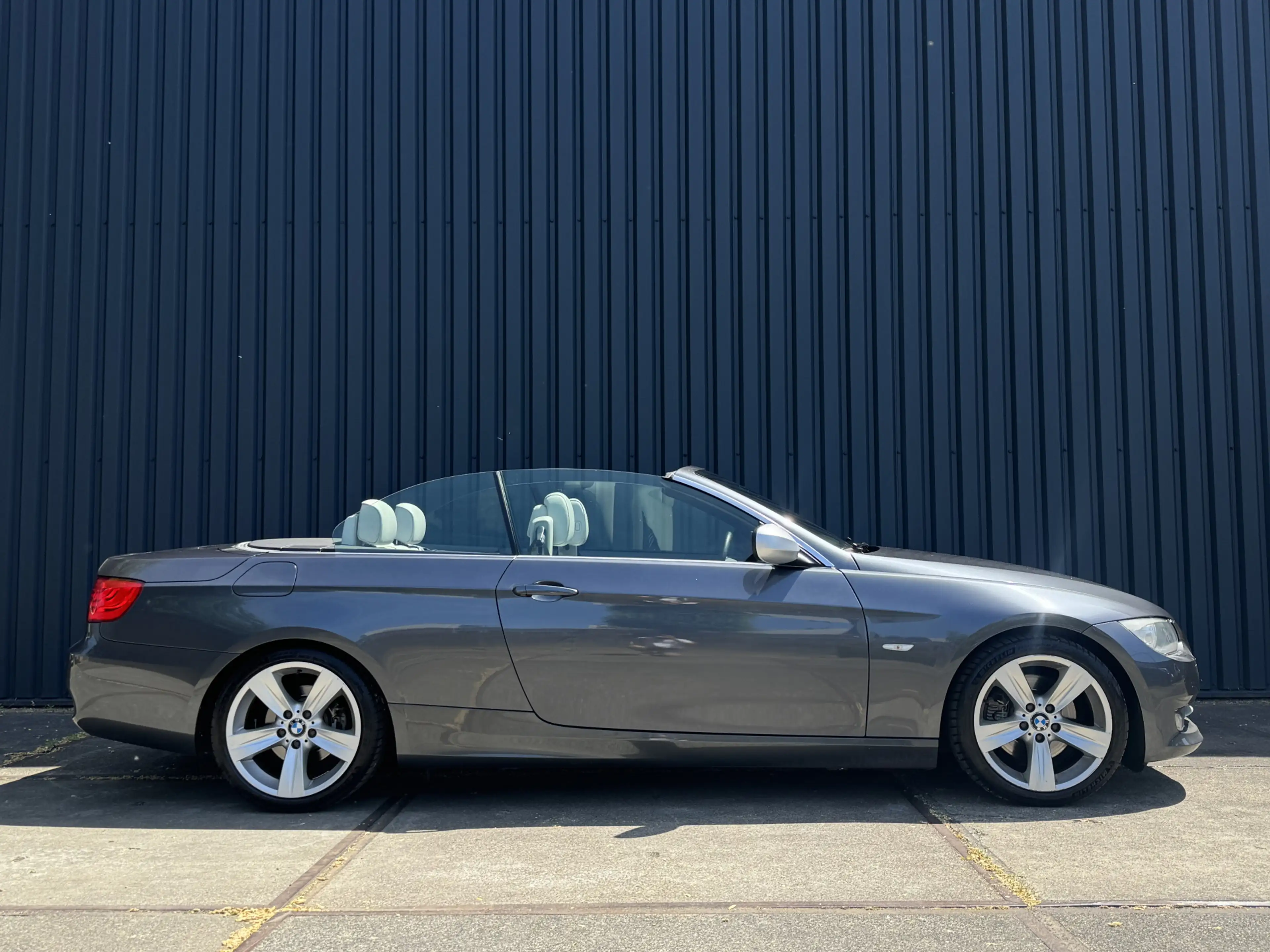 BMW 325 3-serie Cabrio 325i M Sport 6 cilinder Incl histor — photo 49