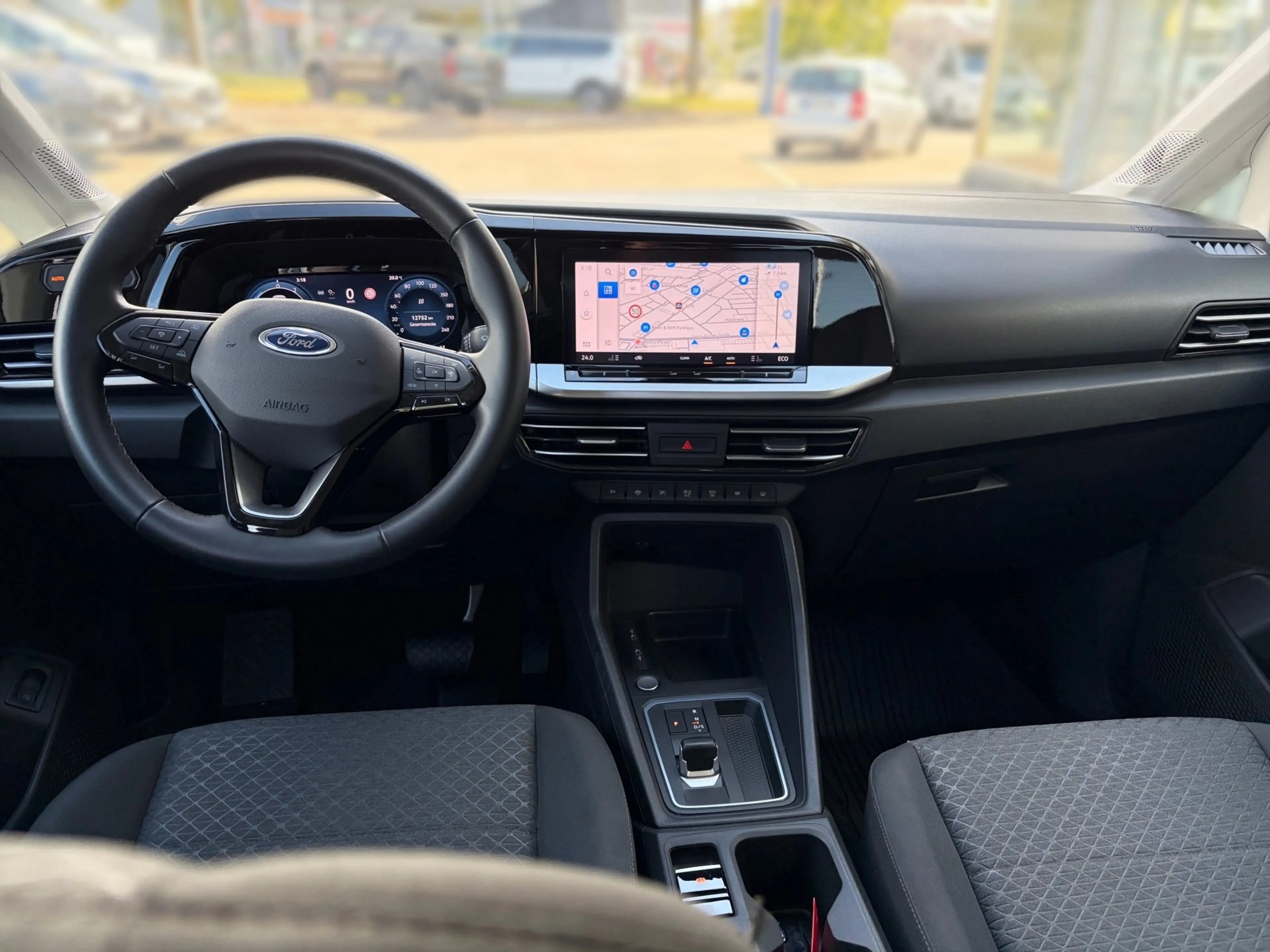 Ford Tourneo Connect Grand 1.5 EcoBoost PHEV Aut. TITANIUM — photo 14