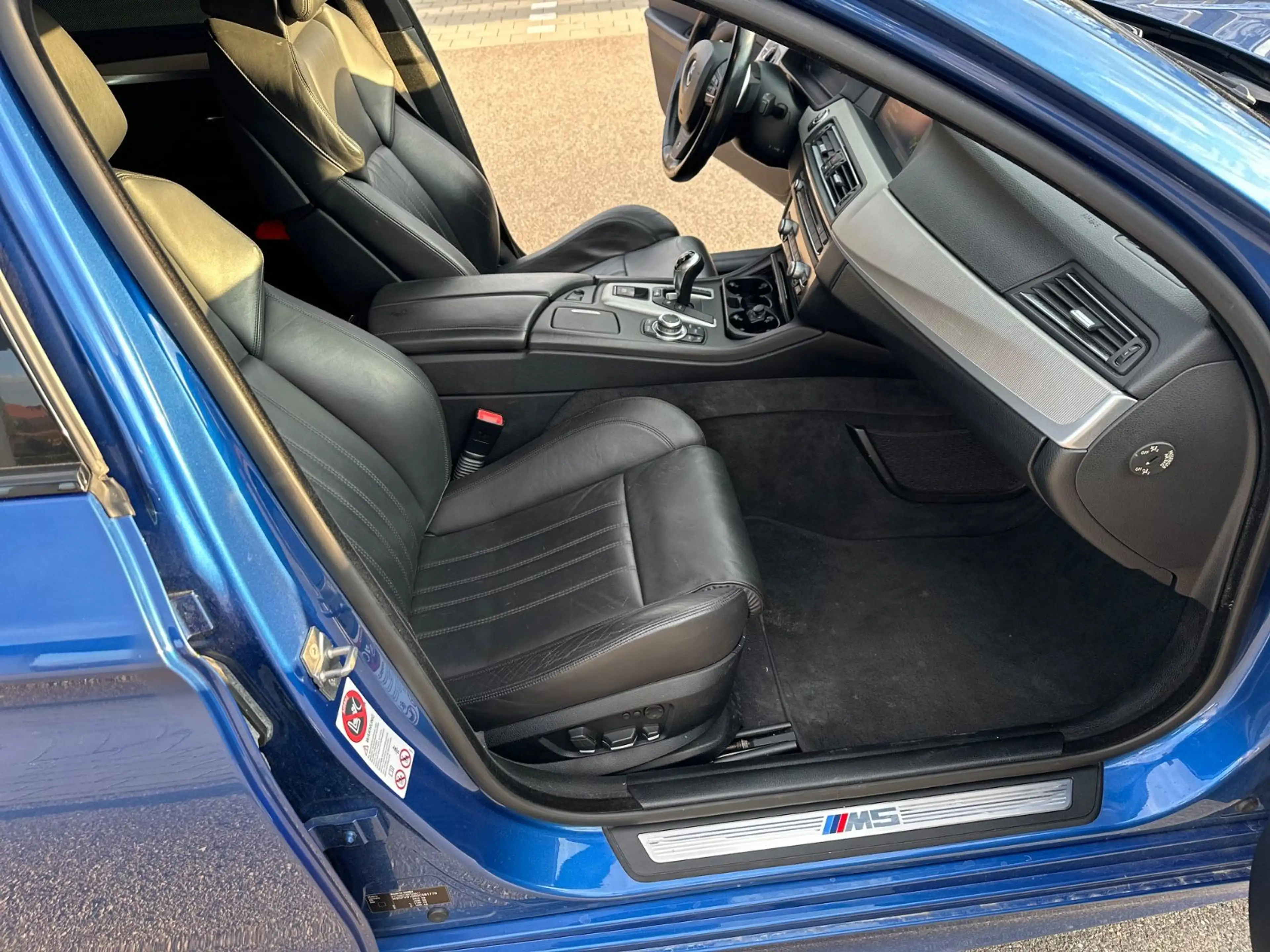 BMW M5 Head Up/Soft Close/H&K — photo 8