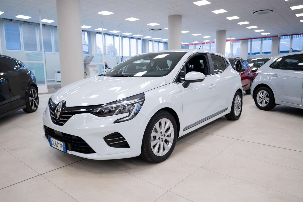 Renault Clio 1.6 E-Tech hybrid Intens 140cv auto my21
