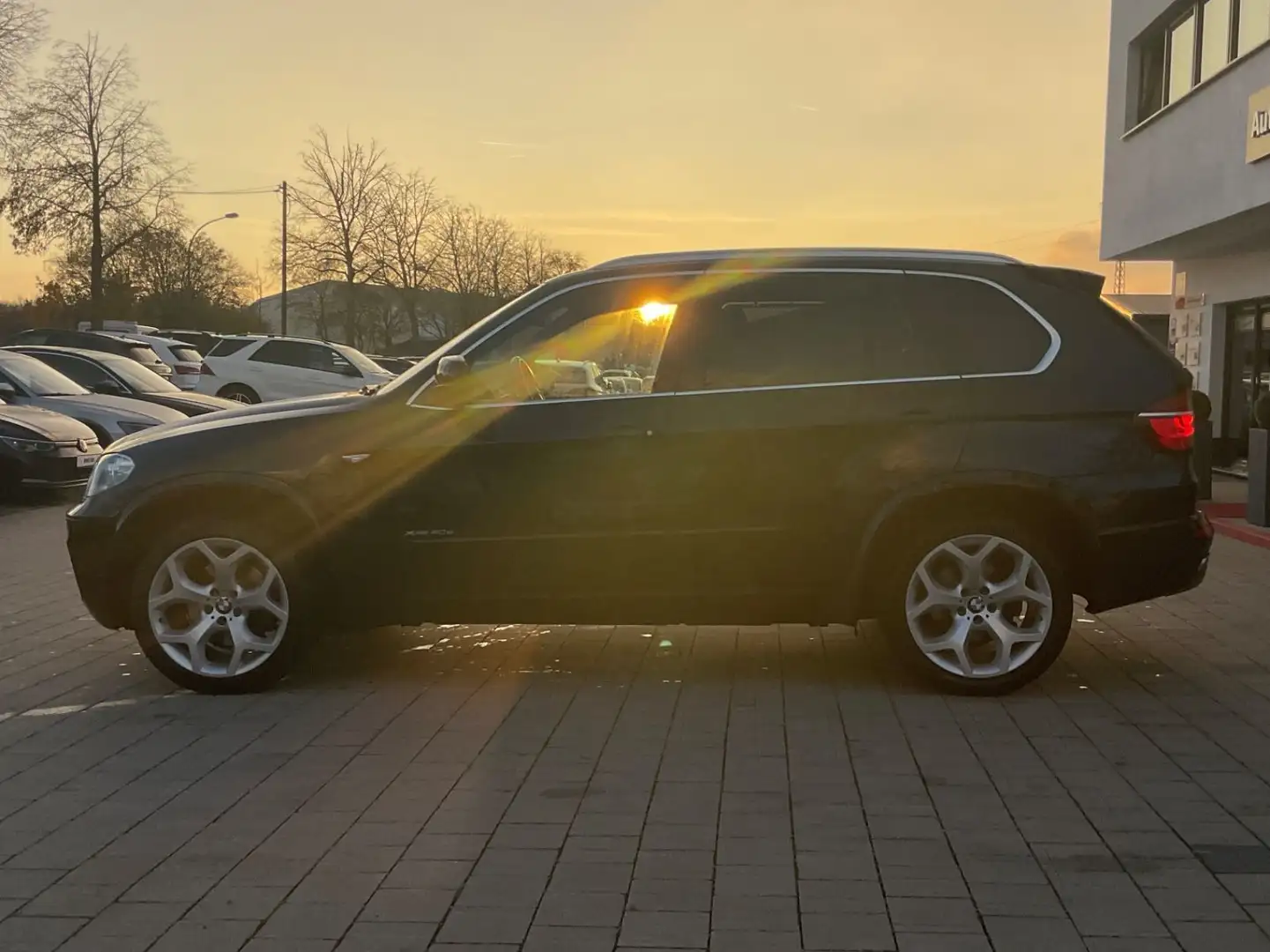 BMW X5 xDrive40d M-Paket Head Up Navi Klima Pano RFK Schwarz - 2