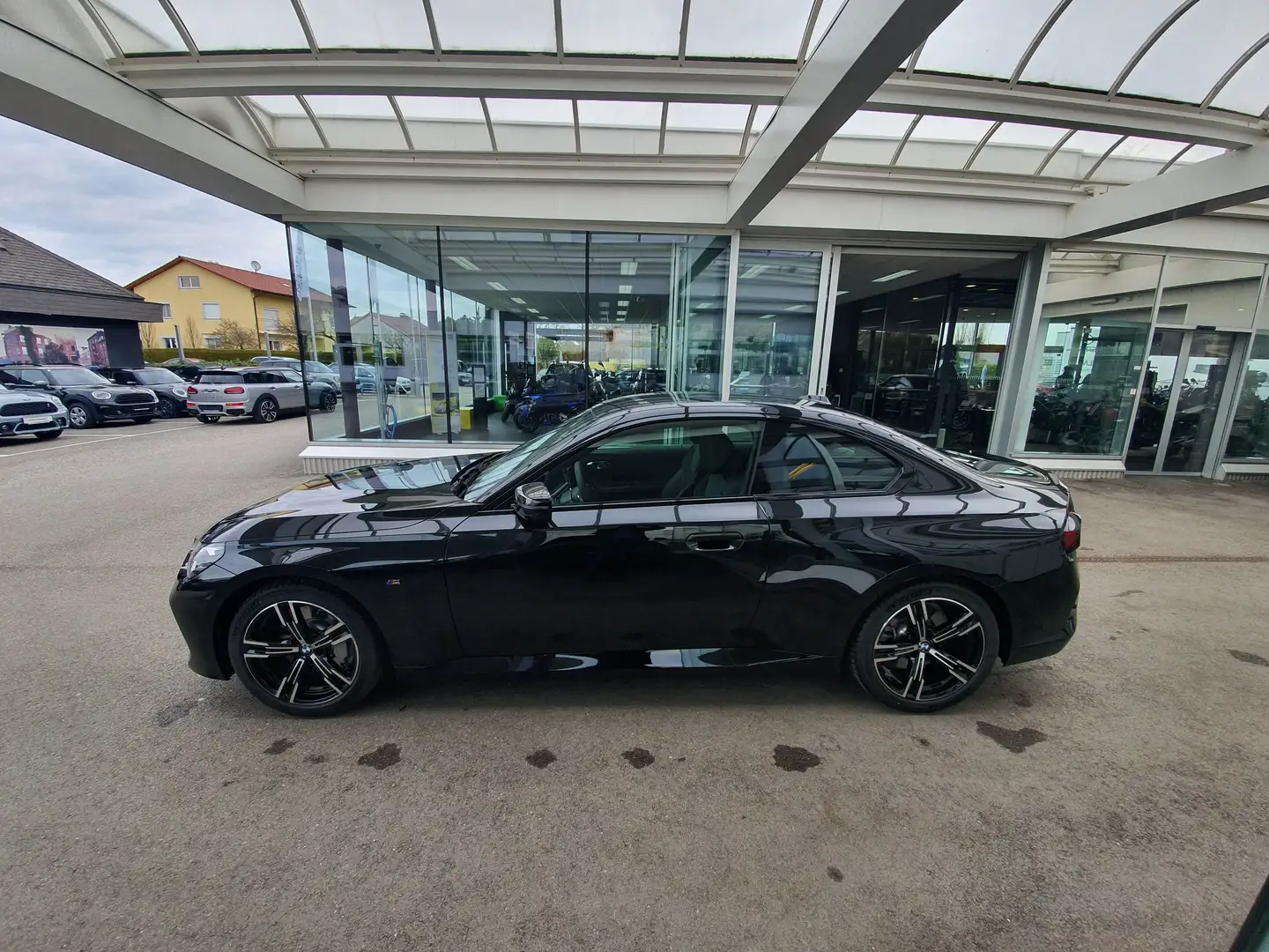 BMW 230 230i Coupé Aut. Schwarz - 1