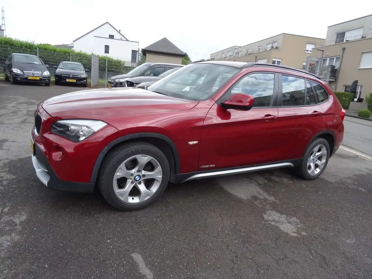 BMW X1 1.8 d Automatique X-Drive Rouge - 1