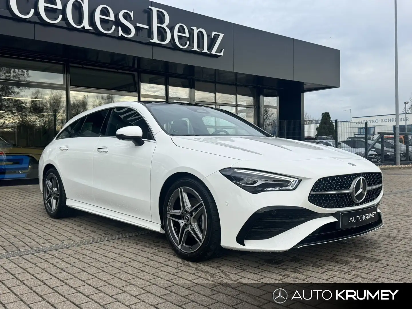 Mercedes-Benz CLA 180 AMG Line+Distr+Pano.-Dach Weiß - 2