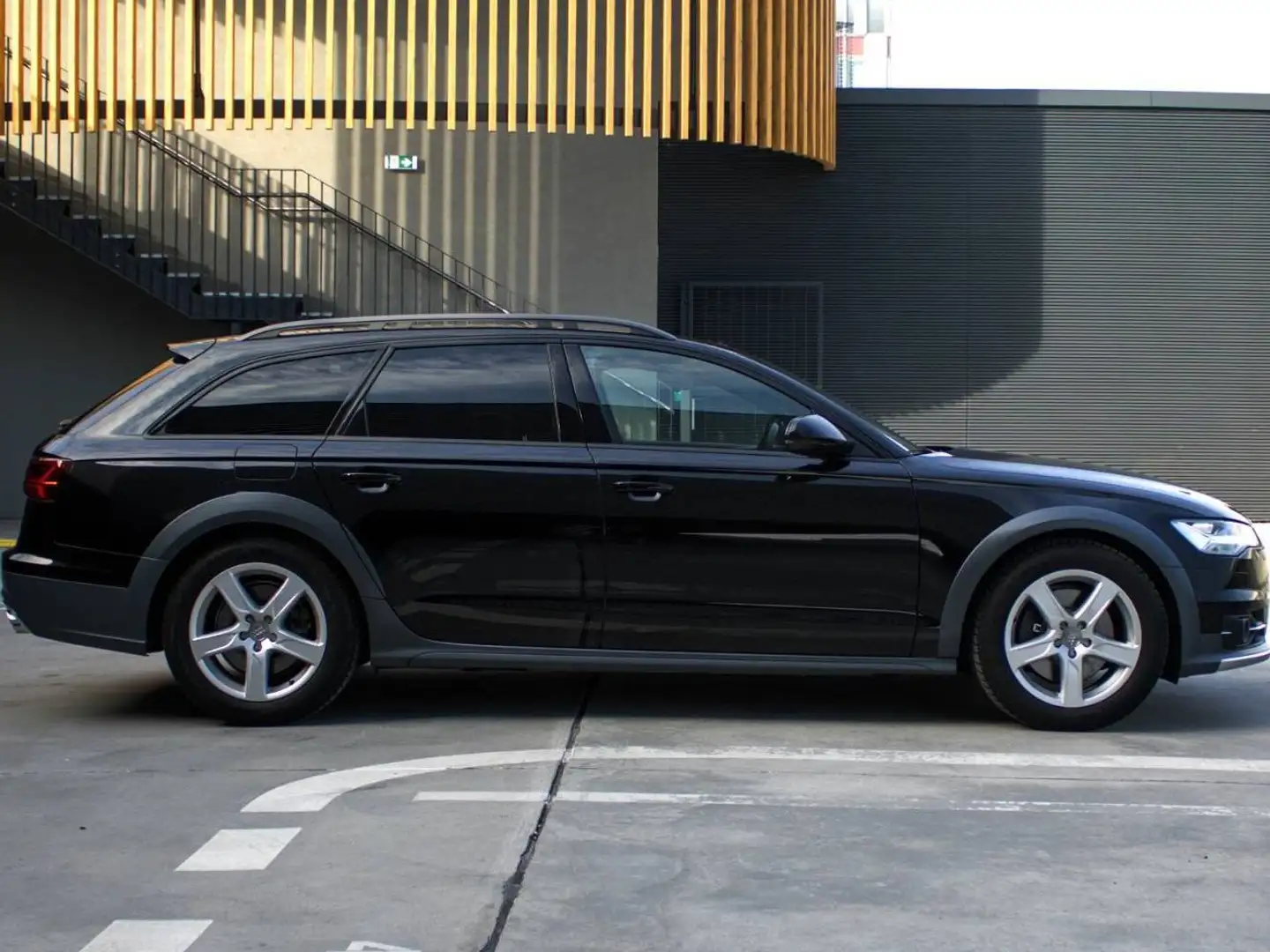 Audi A6 allroad A6 allroad quattro 3.0 TDI S tronic DPF LED BOSE Schwarz - 2