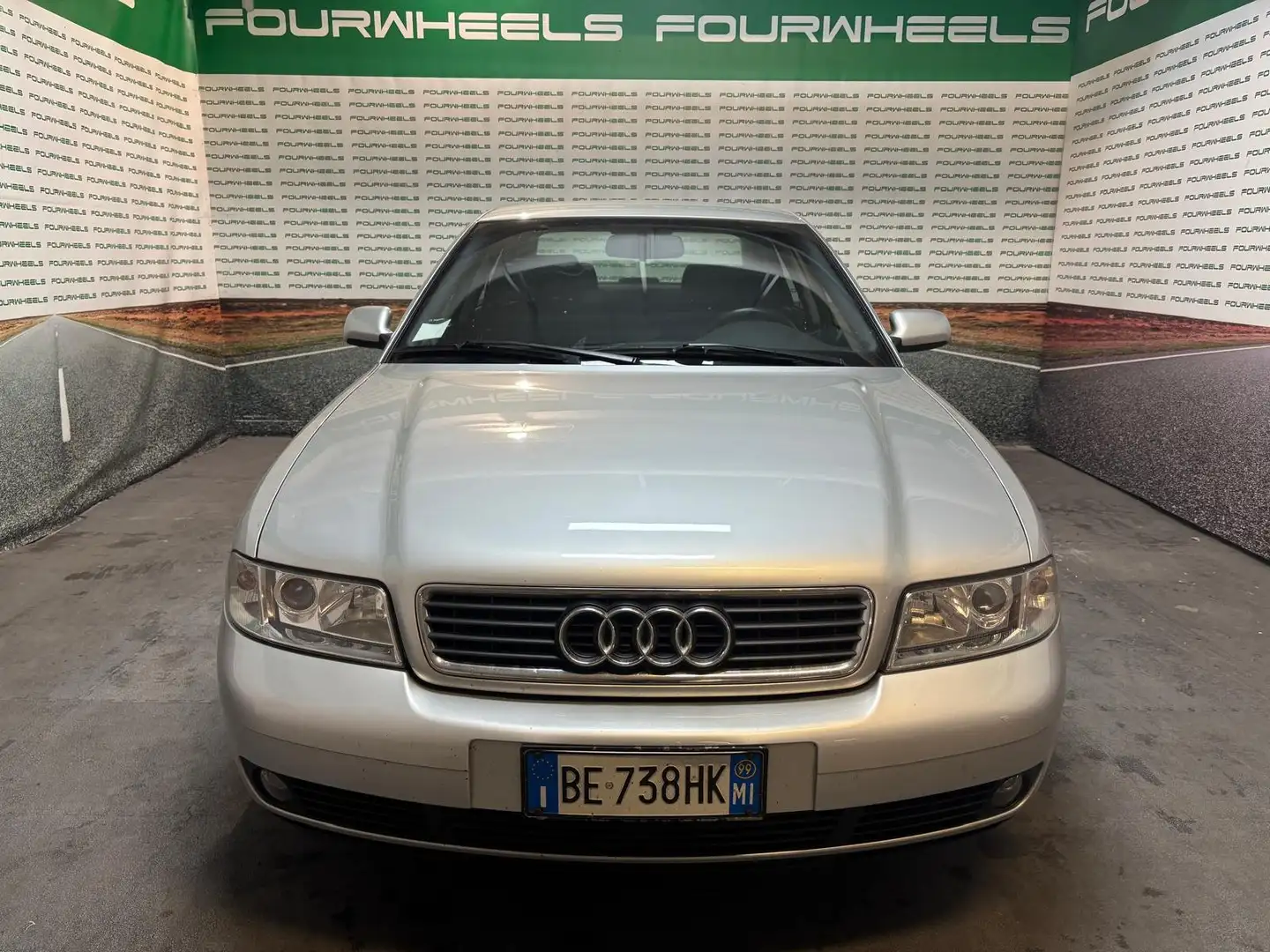 Audi A4 A4 1.8t 180cv FL Argent - 1