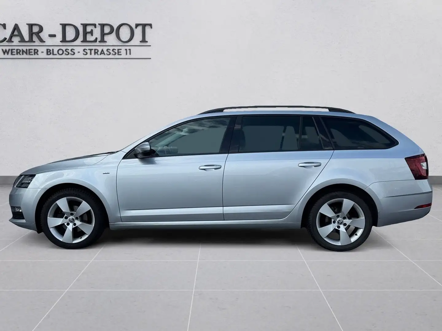 Skoda Octavia Combi Clever*NAVI*AHK*APPLE*SHZ*PDC*LED* Silber - 2