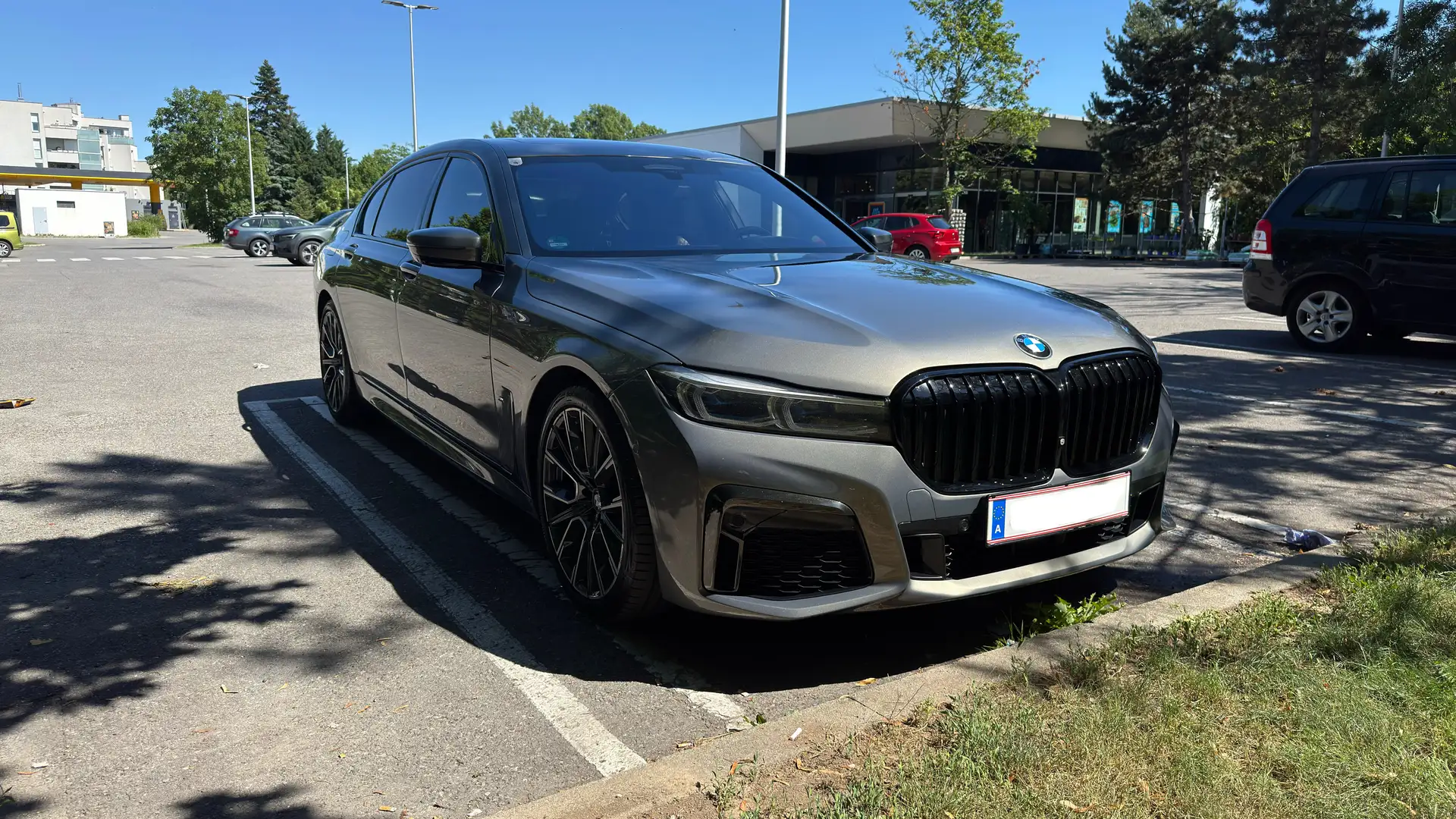 BMW 745 745Le PHEV xDrive Aut. Grau - 2