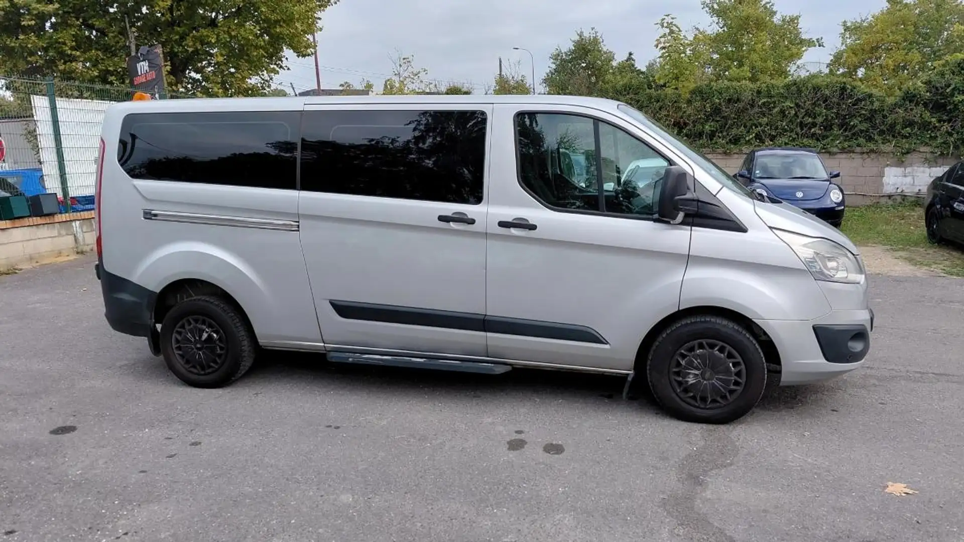 Ford Tourneo Custom - 2