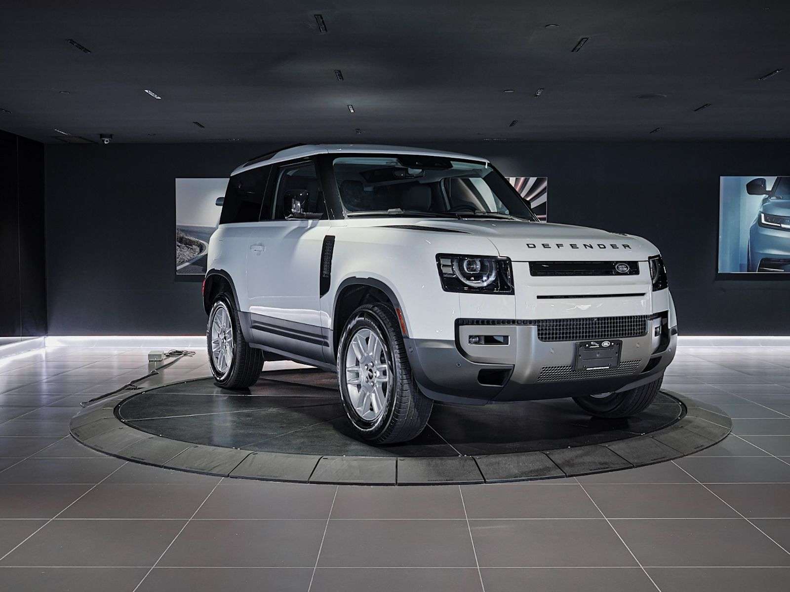 2026 Land Rover Defender S | Sunroof | Navigation | Bluetooth | Heated Seats | Heated Steering — снимка 3
