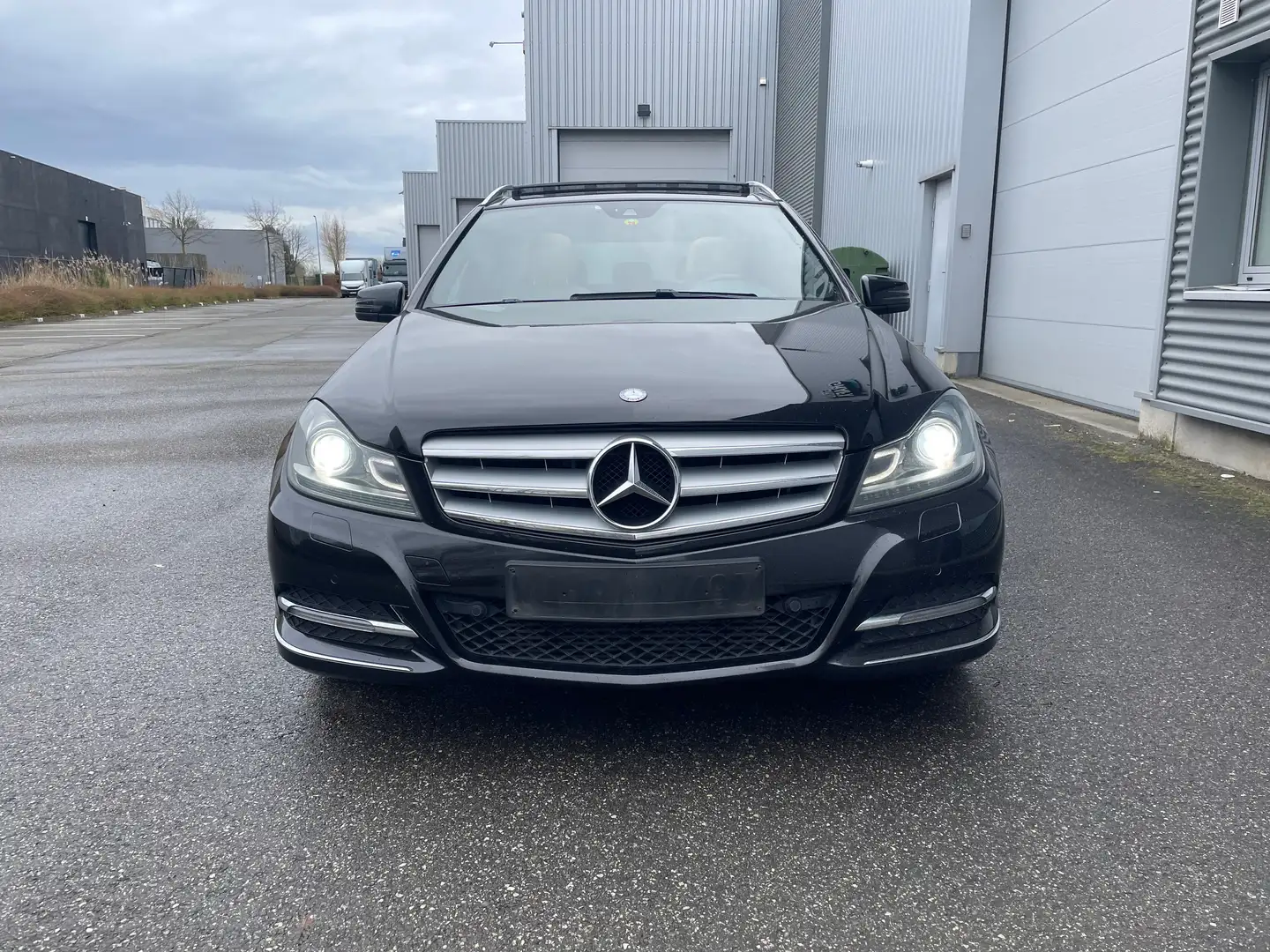 Mercedes-Benz C 220 CDI*Avantgarde*PANO*XENON*NAVI*LEDER*TREKHAAK*FULL Czarny - 2