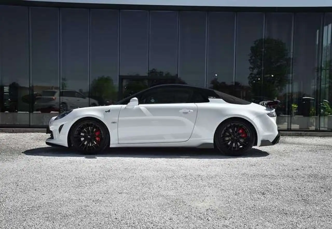Alpine A110 2024