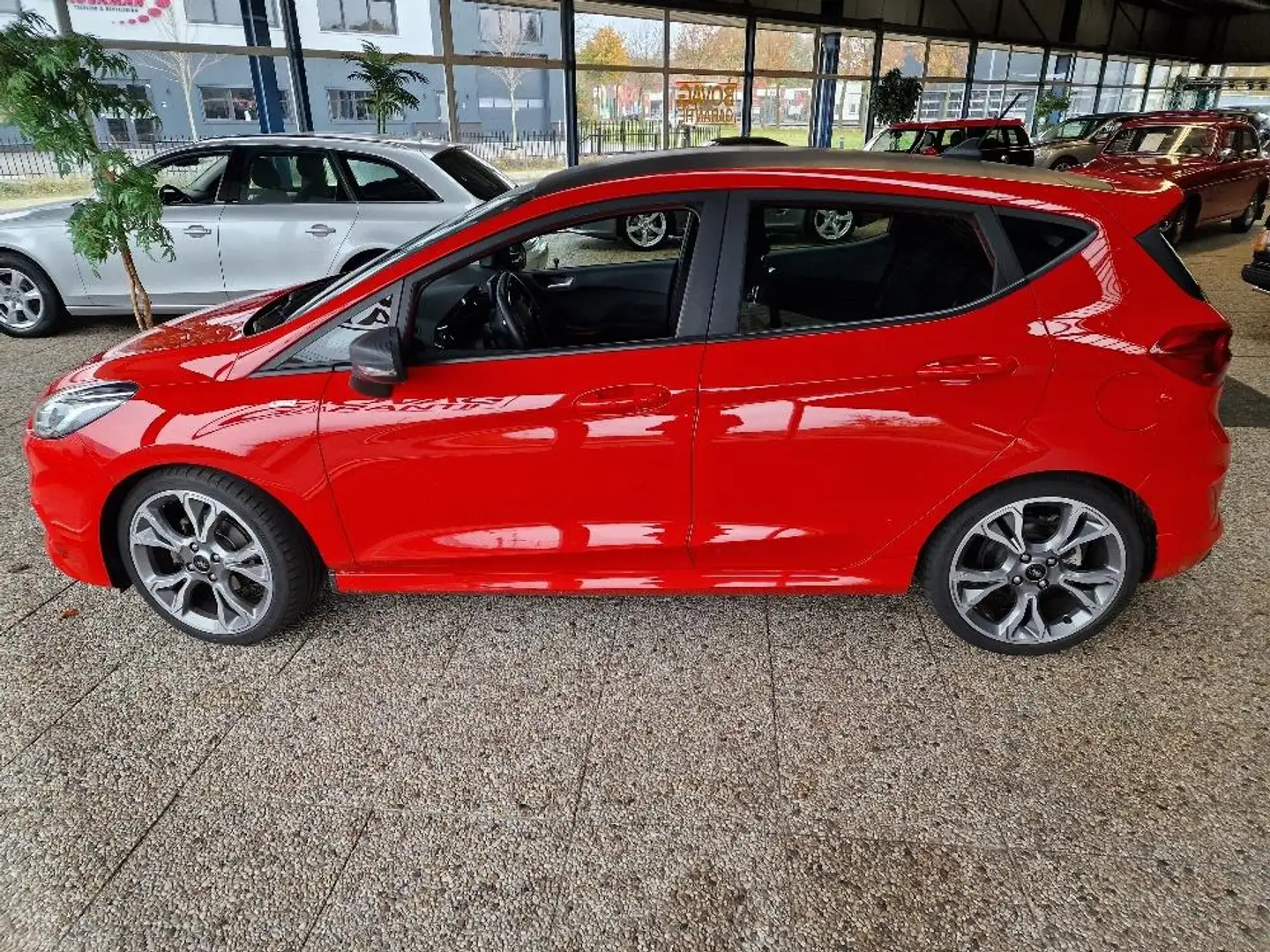 Ford Fiesta 1.0 EcoB. ST-Line | Trekhaak | Navi | stoel-/stuur Rood - 1