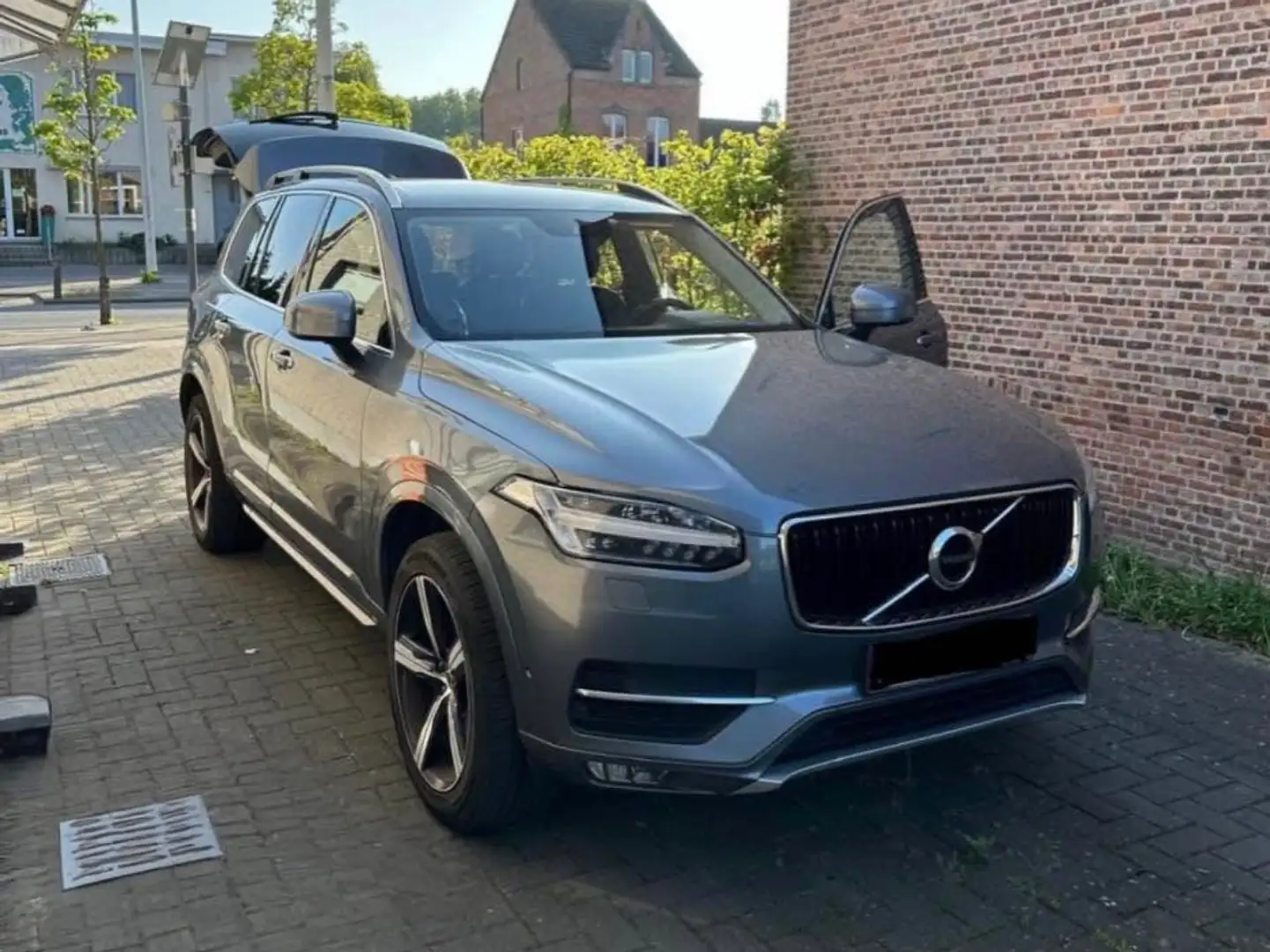 Volvo XC90 XC90 D5 Geartronic Momentum Сірий - 1
