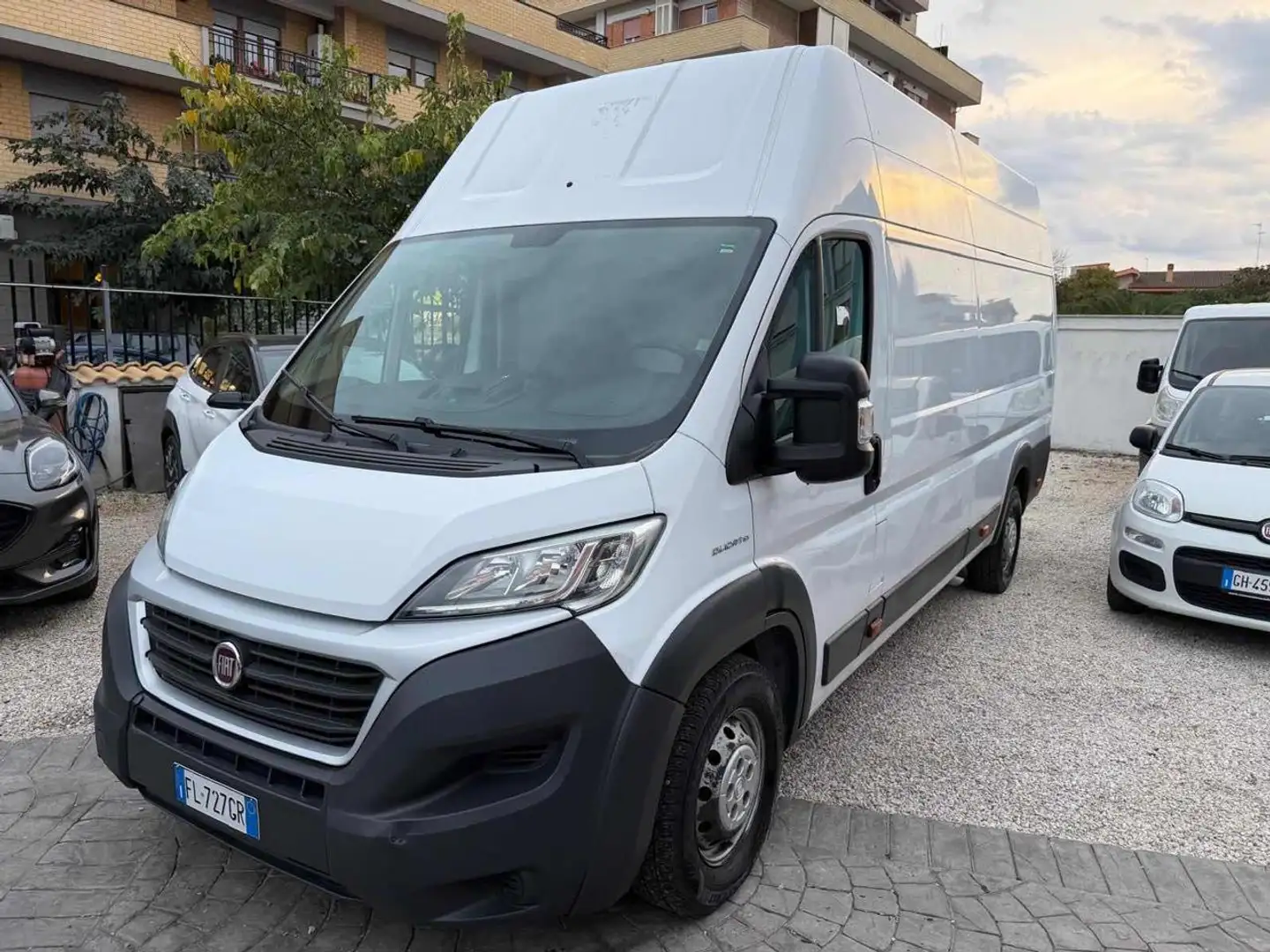 Fiat Ducato 35 2.3 MJT 130CV PLM-SL-TA Furgone Maxi Weiß - 1