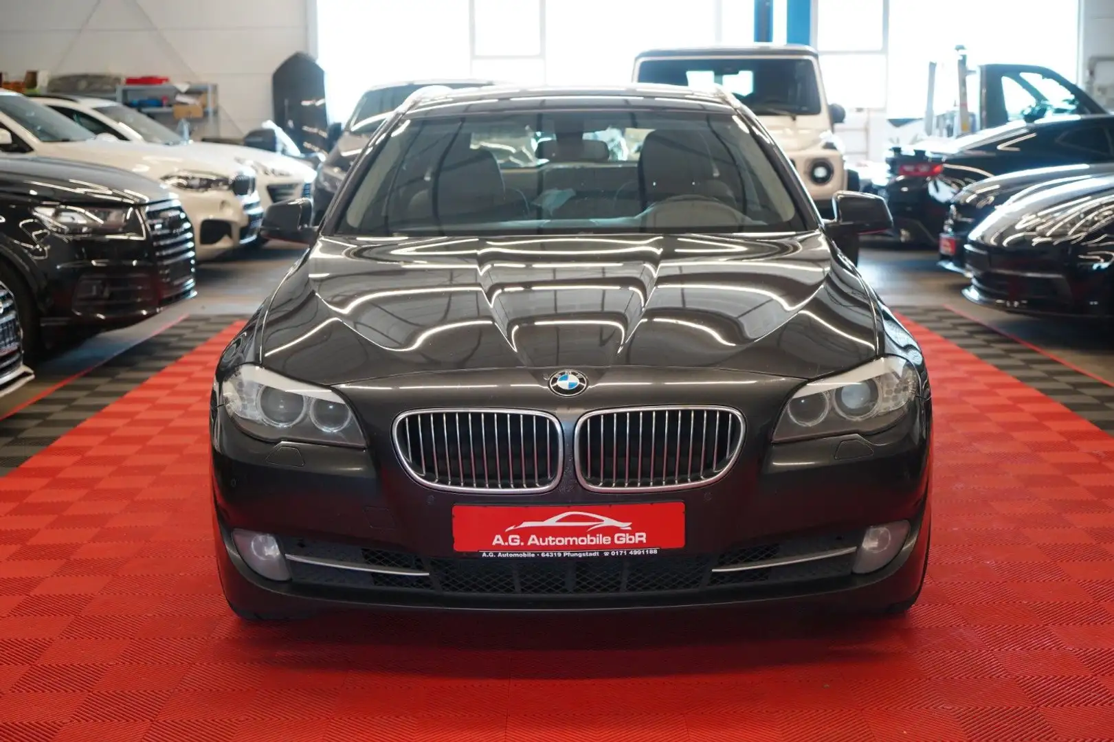 BMW 530 d F11 Touring 2.Hand*Pano*Memory*Temp*Sitzh* Šedá - 2