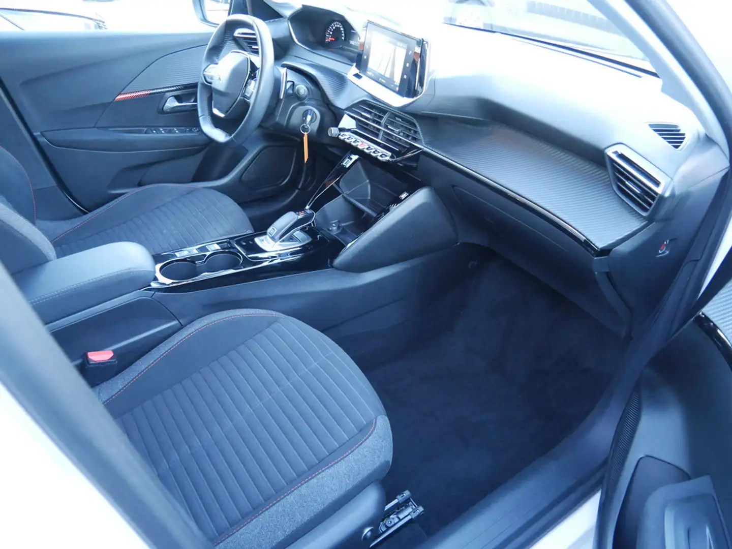 Peugeot 208 Active Pack PureTech 100 EAT8 NAVI LED Weiß - 2