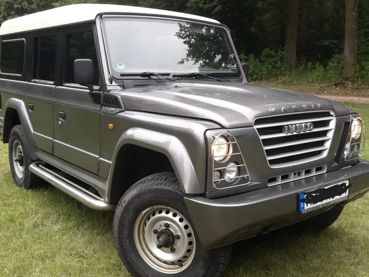 Iveco Massif Massif 3.0 HPT Avventura Grau - 2