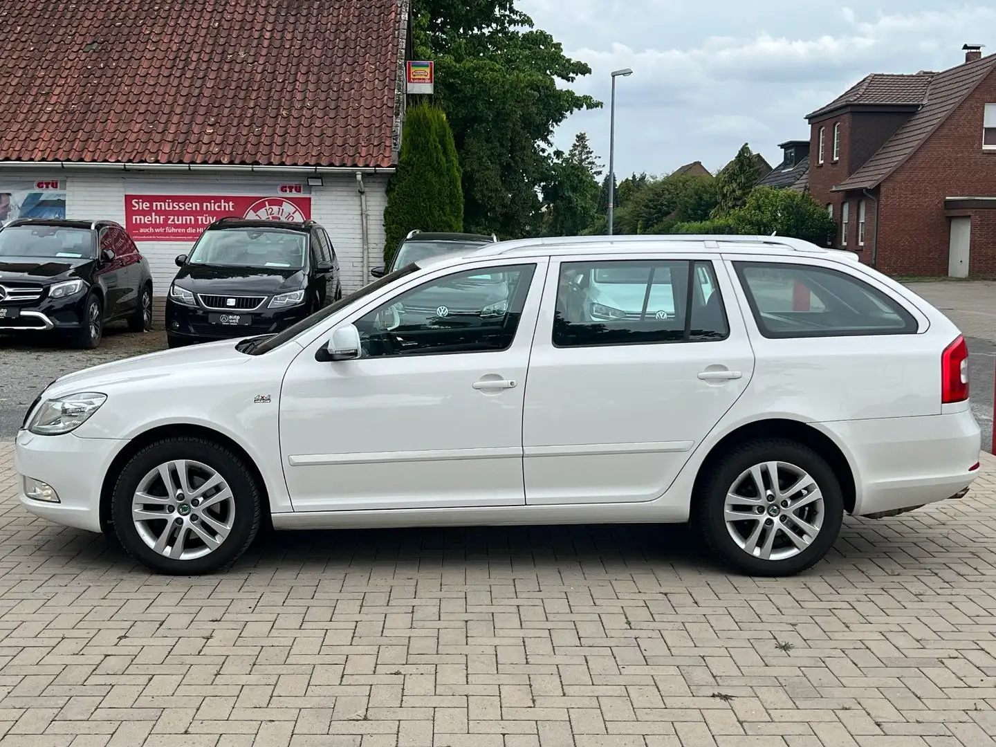 Skoda Octavia 2.0 TDI | 4X4 | Zahnriemen neu | TÜV neu Weiß - 2