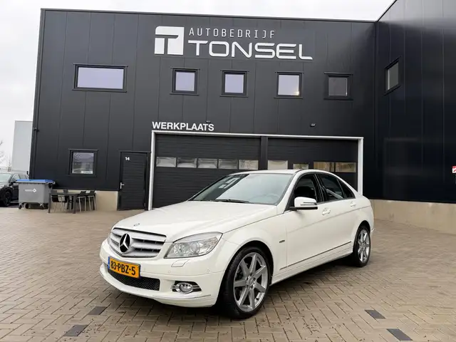 Mercedes-Benz C 250 CGI BlueEFFICIENCY Avantgarde / Automaat / Navi /