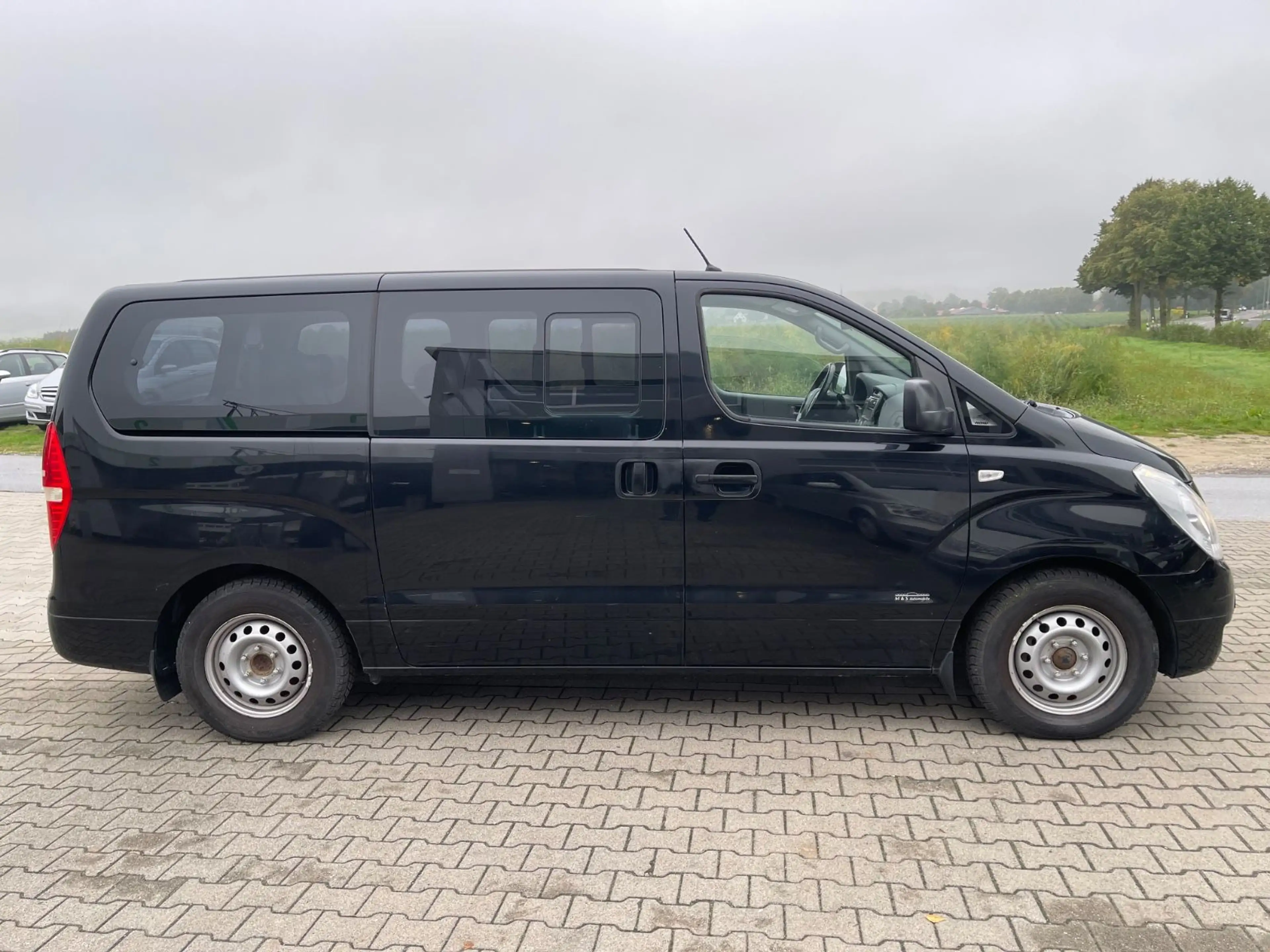 Hyundai H-1 Travel Premium — photo 6