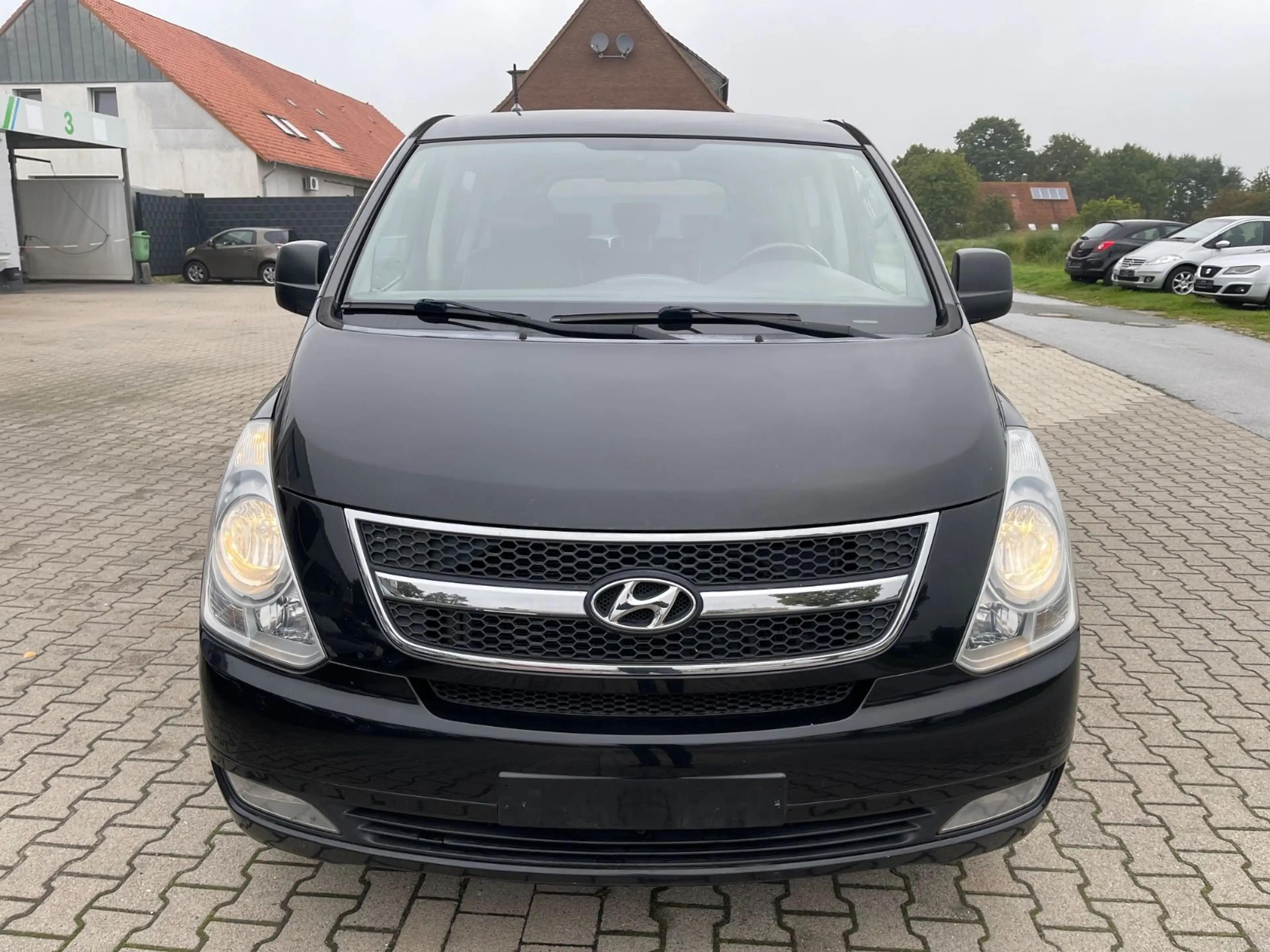 Hyundai H-1 Travel Premium — photo 3
