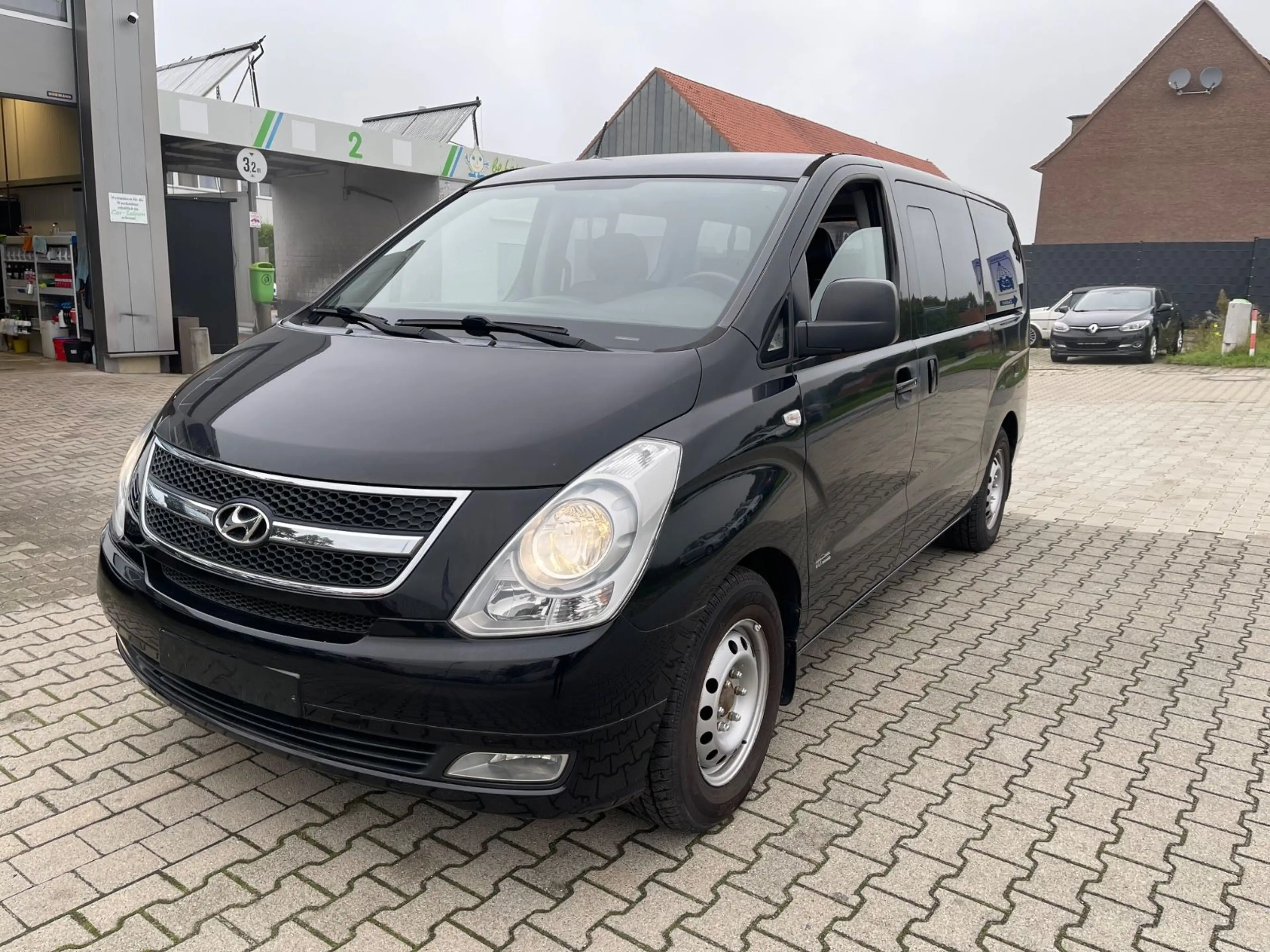 Hyundai H-1 Travel Premium