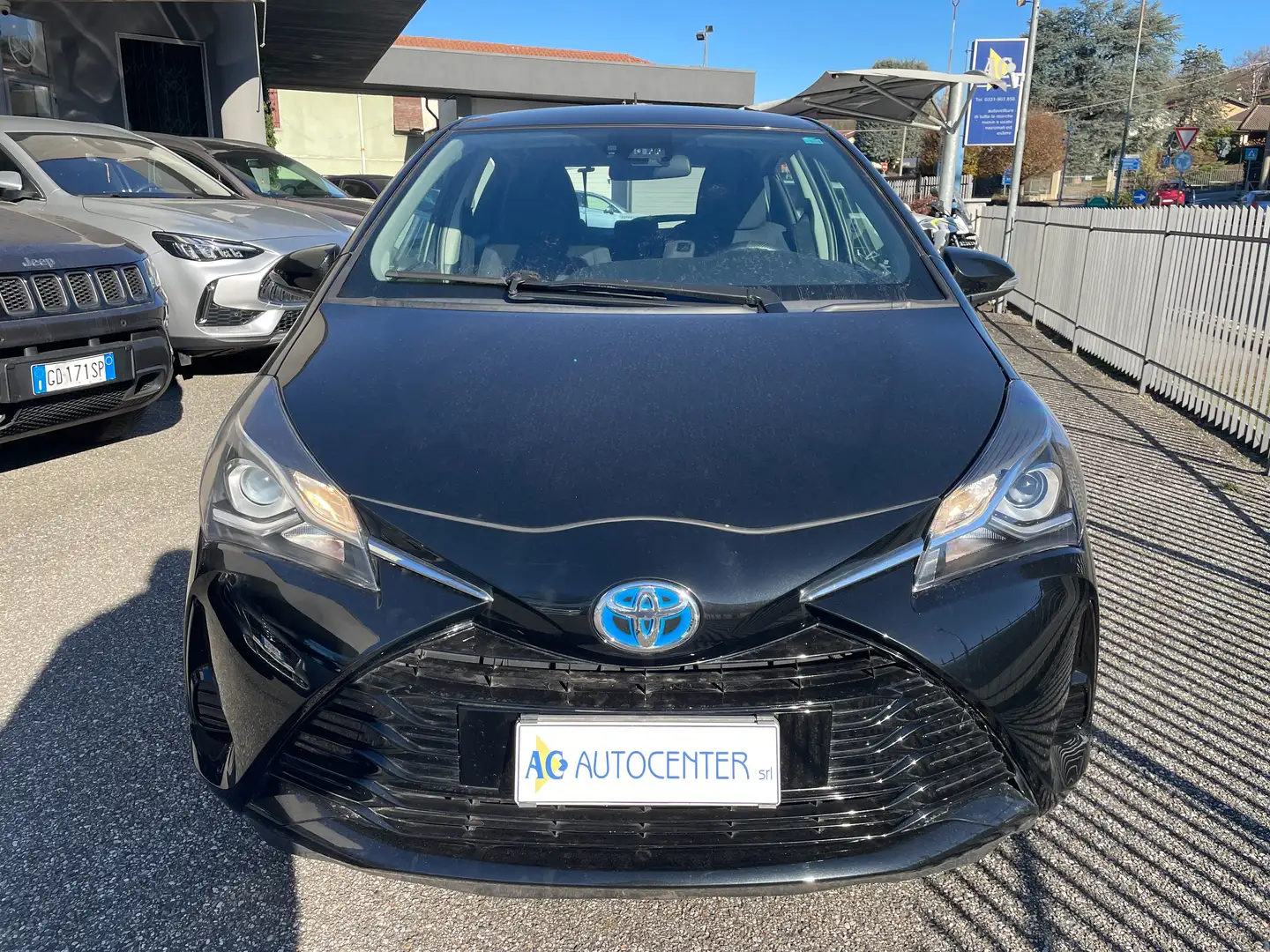 Toyota Yaris Yaris III 2017 5p 1.5h Active my18 Nero - 2