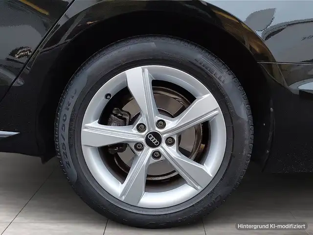 Audi A4 view 6