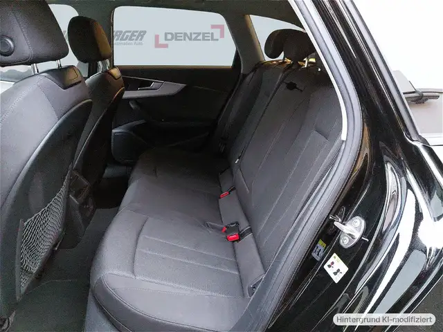 Audi A4 view 11