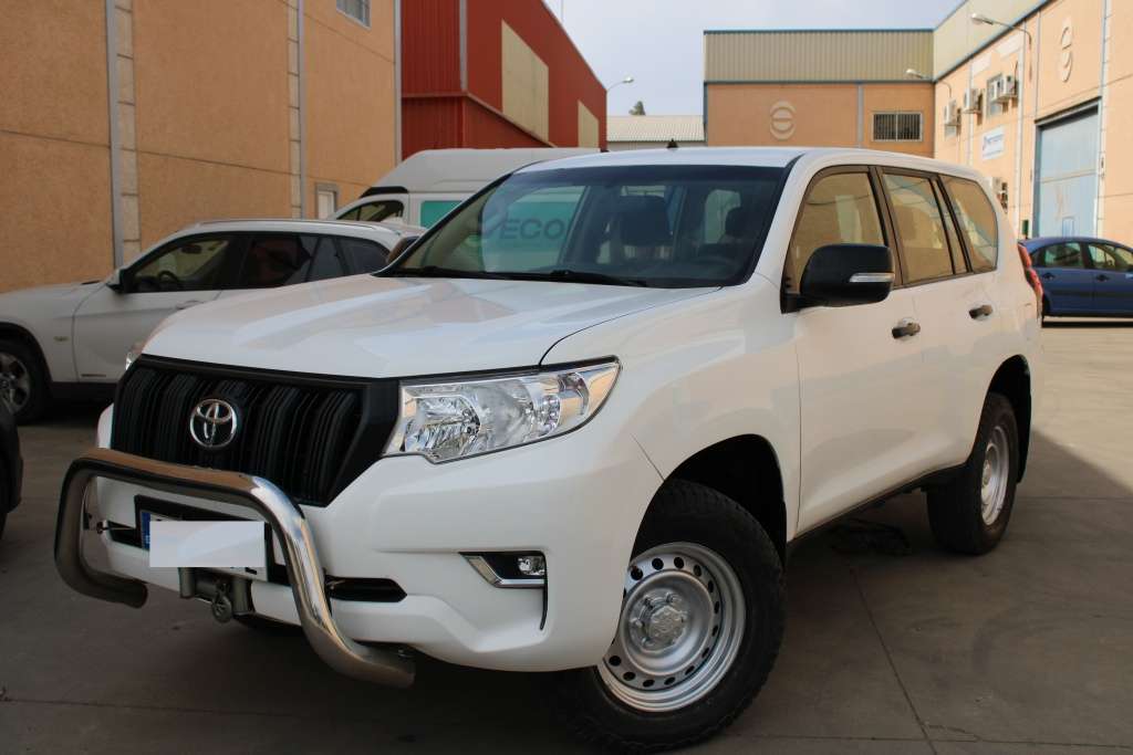 Toyota Land Cruiser D-4D GX 7 plazas - foto 1
