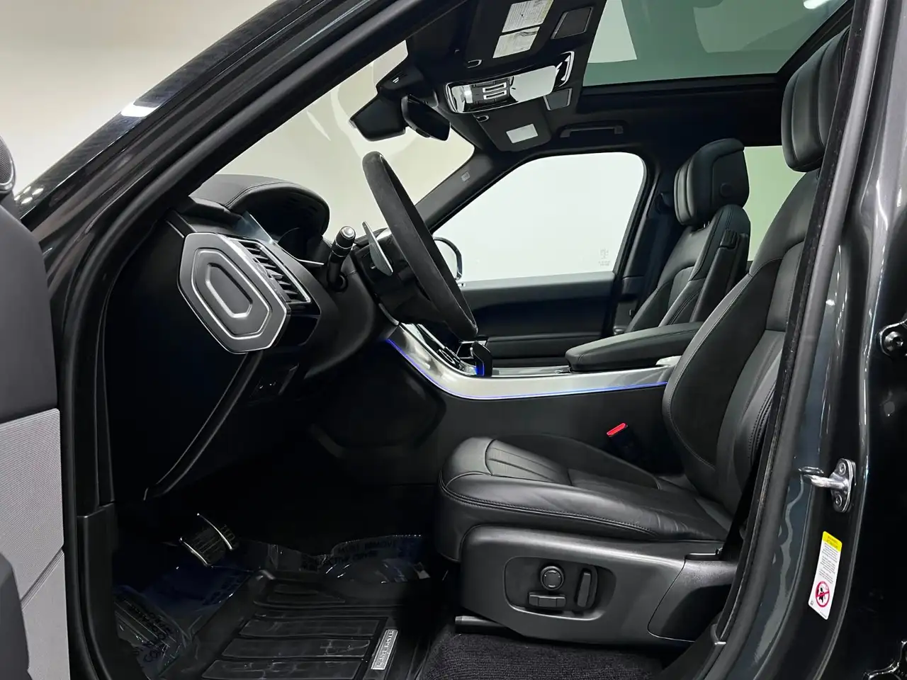 Land Rover Range Rover Sport снимка Land Rover Range Rover Sport